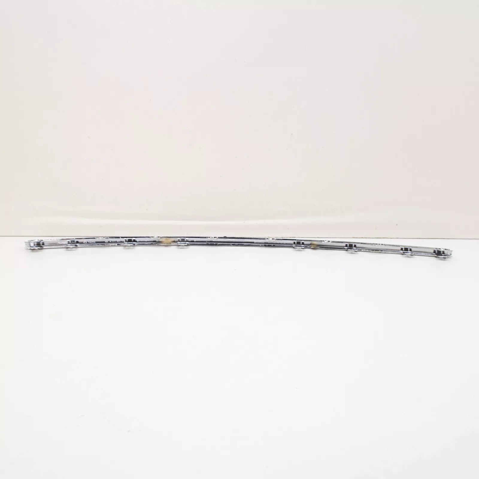 NEW MB S W222 REAR BUMPER CENTER CHROME MOLDING A2228853521 ORIGINAL