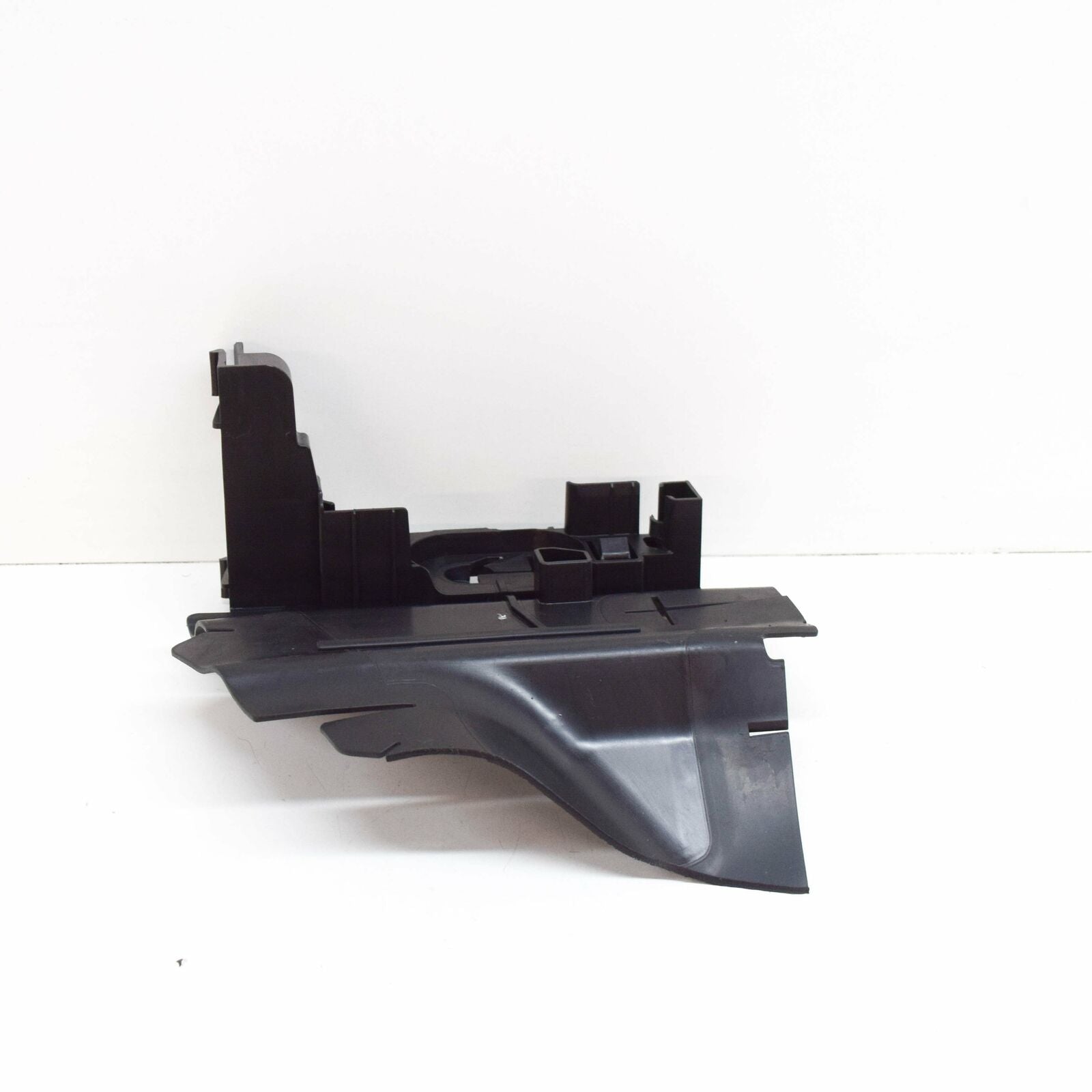 NEW MERCEDES-BENZ S W222 BOTTOM LEFT AIR DEFLECTOR BOX A2225054330 ORIGINAL