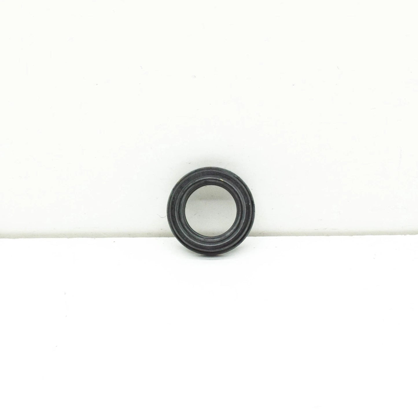 NEW AUDI A8 D3 CYLINDER HEAD COVER SEAL 07D109091 ORIGINAL