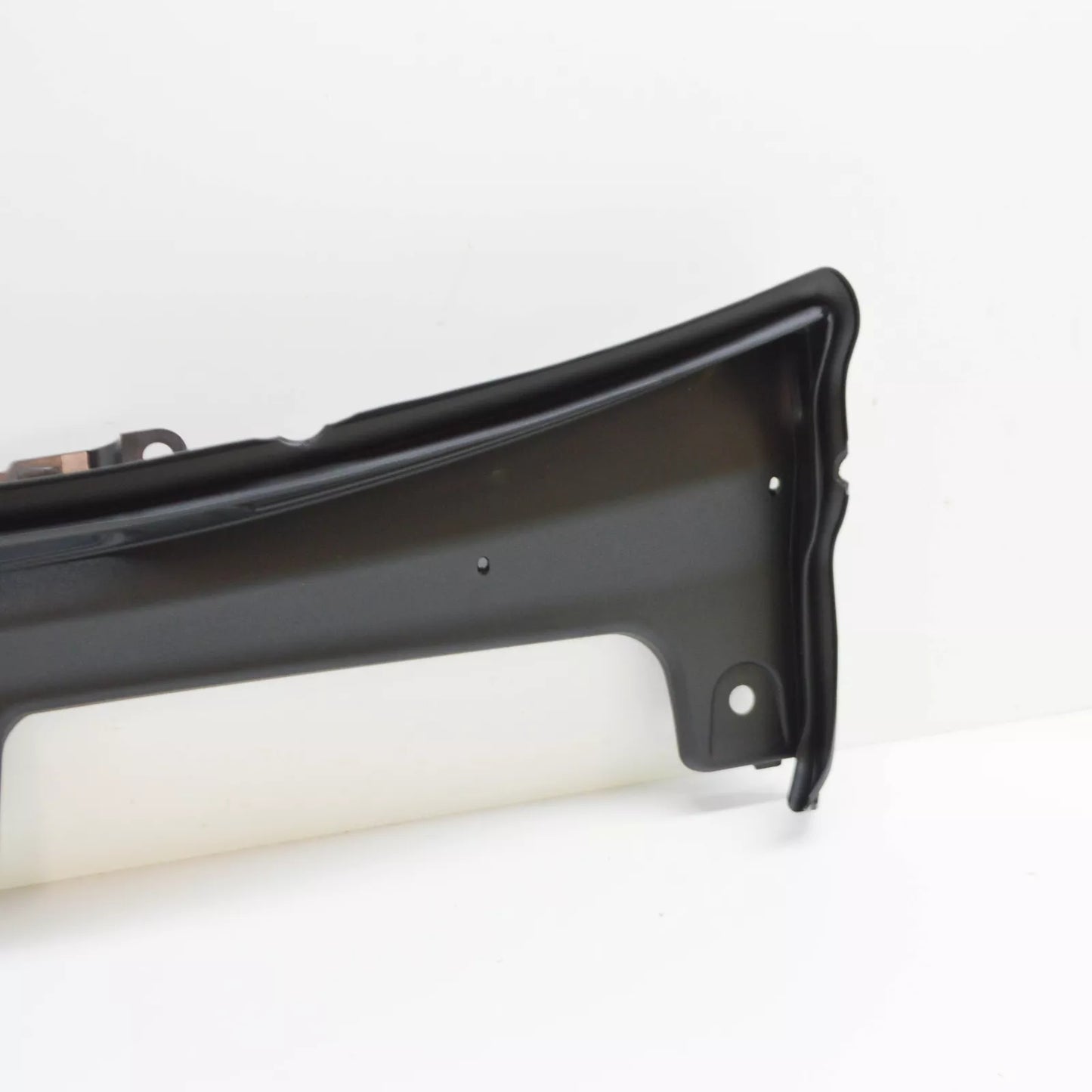 NEW MERCEDES-BENZ C W206 SLAM PANEL FRAME PLASTIC TRIM A2065000400 2021 26592348