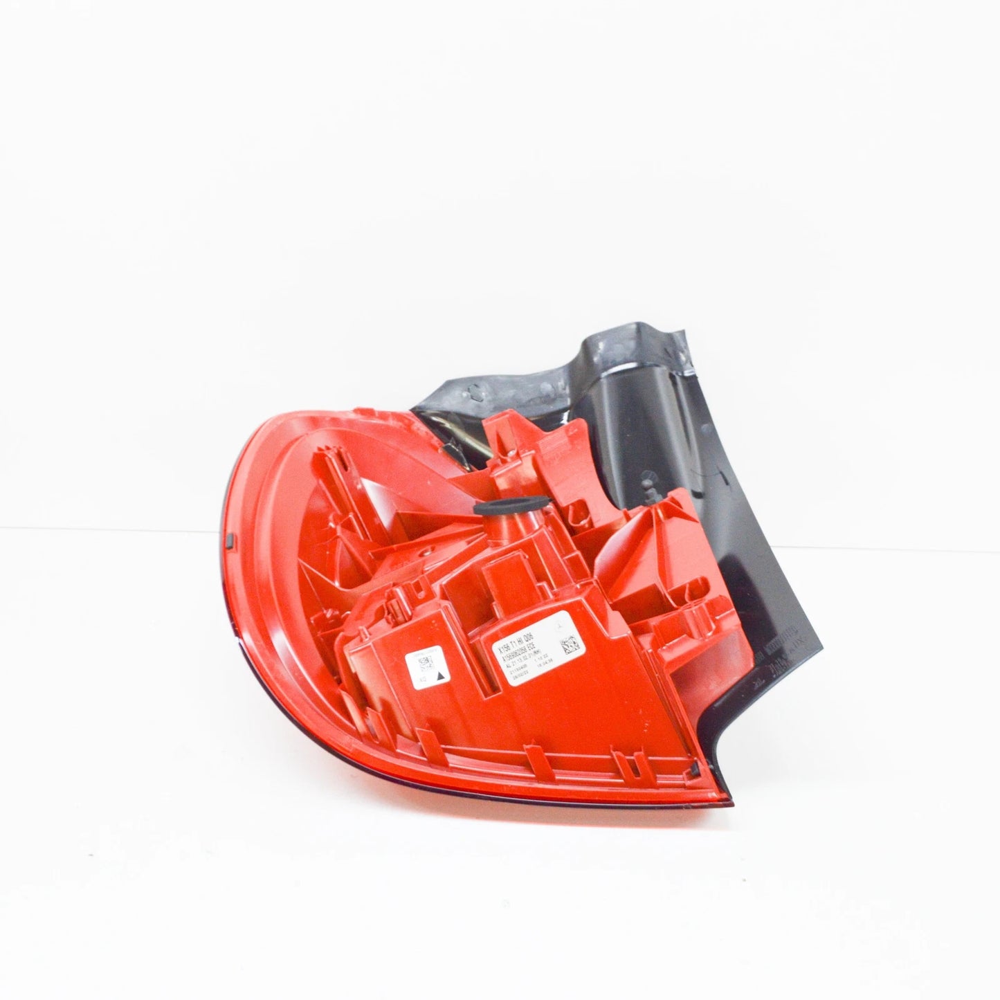 NEW MERCEDES-BENZ GLA X156 REAR RIGHT TAIL LIGHT A1569062058 ORIGINAL