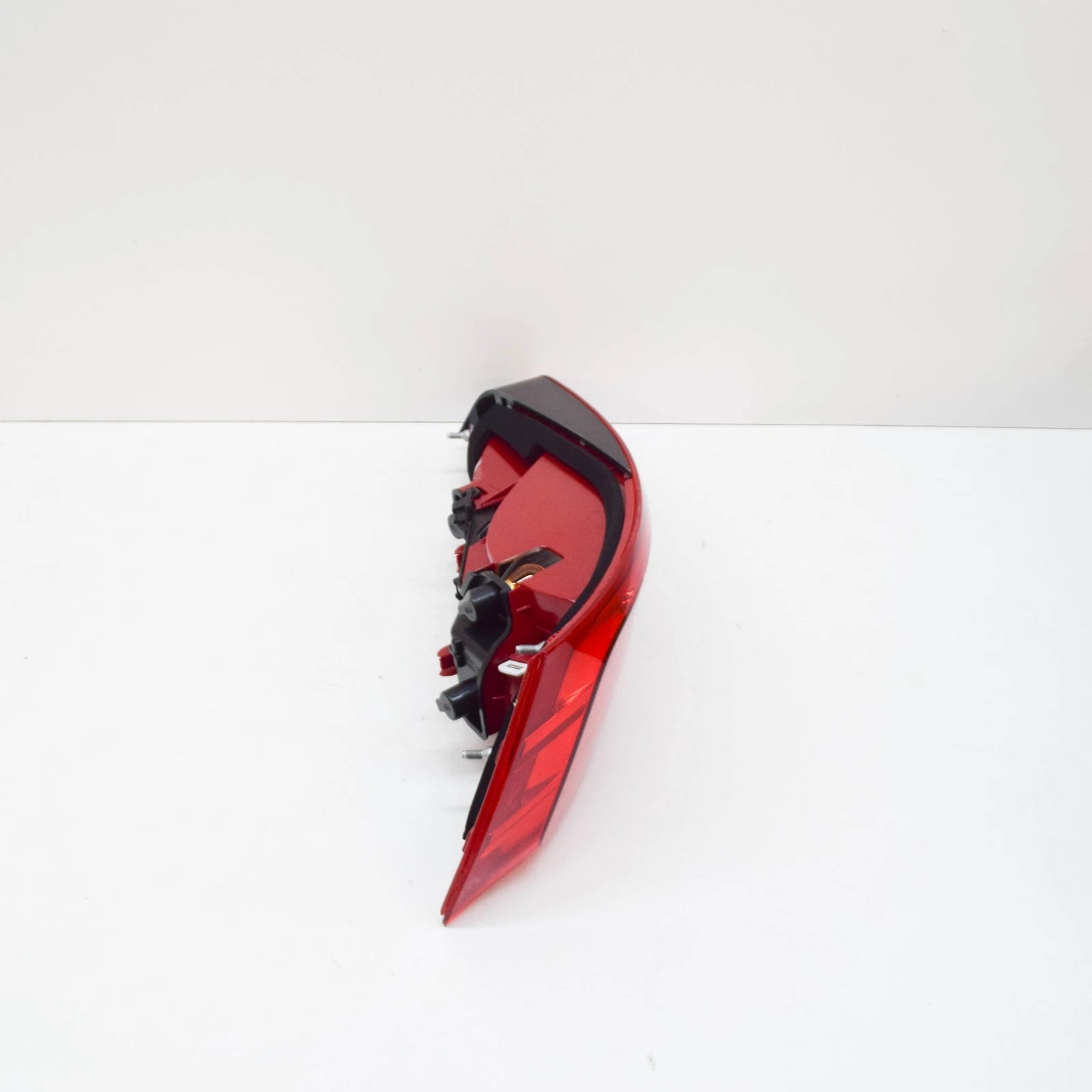 NEW AUDI Q3 8U REAR RIGHT TAIL LIGHT 8U0945094 ORIGINAL