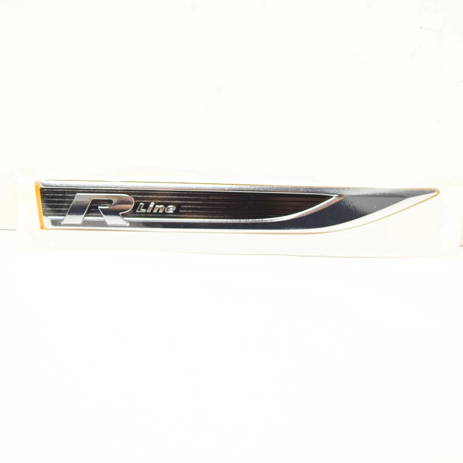 NEW VOLKSWAGEN GOLF SV LEFT FENDER R LINE EMBLEM BADGE 510853688JFOD