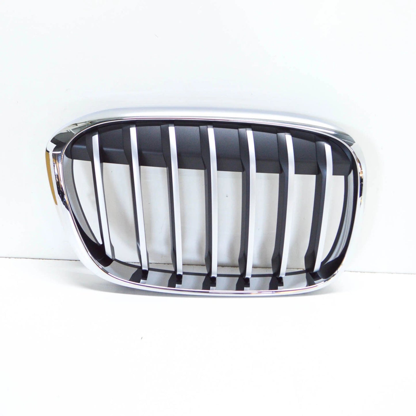 NEW BMW X1 F48 RADIATOR RIGHT GRILLE X LINE 51117383366 7383366 2015 ORIGINAL