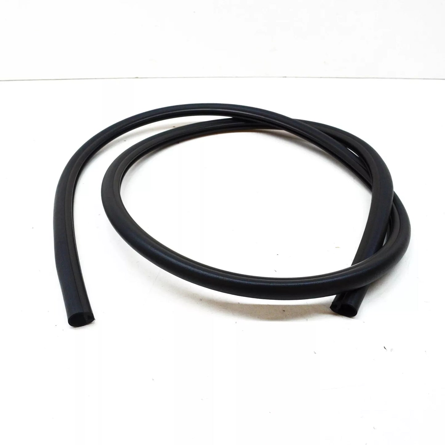 NEW BMW 7 G11 G12 FRONT ENGOINE BONNET HOOD SEAL 51767347393 ORIGINAL