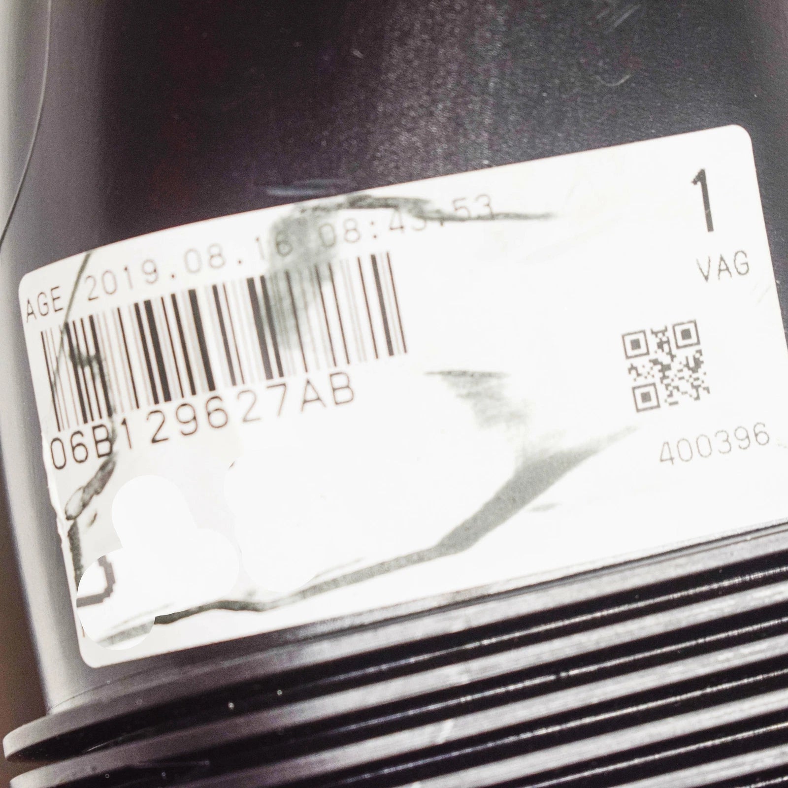 NEW AUDI A4 B6 SUCTION INTAKE PIPE HOSE 06B129627AB ORIGINAL