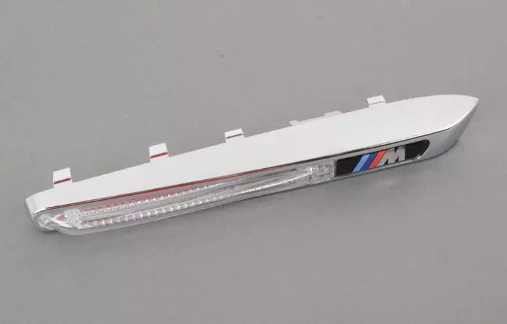 NEW BMW X5 E70 M FRONT RIGHT FENDER TURN SIGNAL 51657218422 ORIGINAL