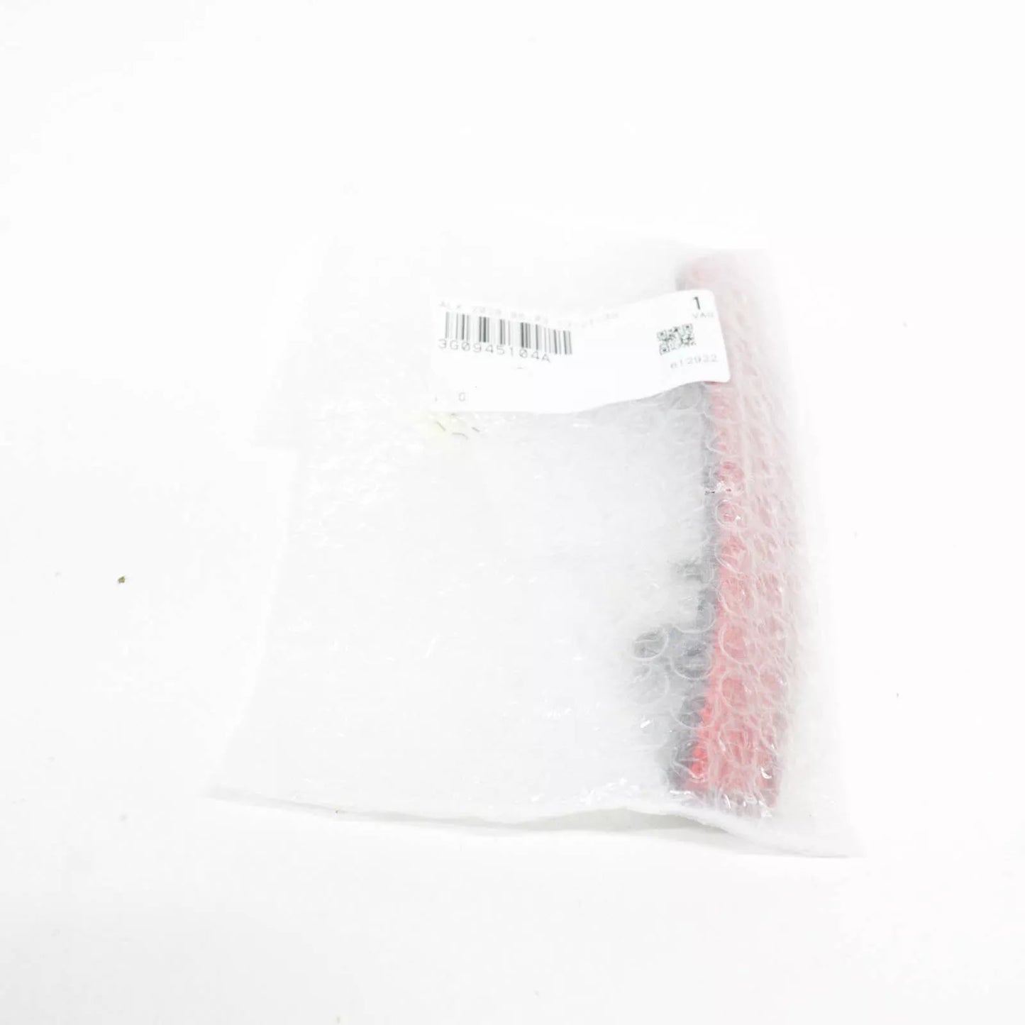 NEW VOLKSWAGEN PASSAT B8 REAR RIGHT BUMPER INNER REFLECTOR 3G0945104A