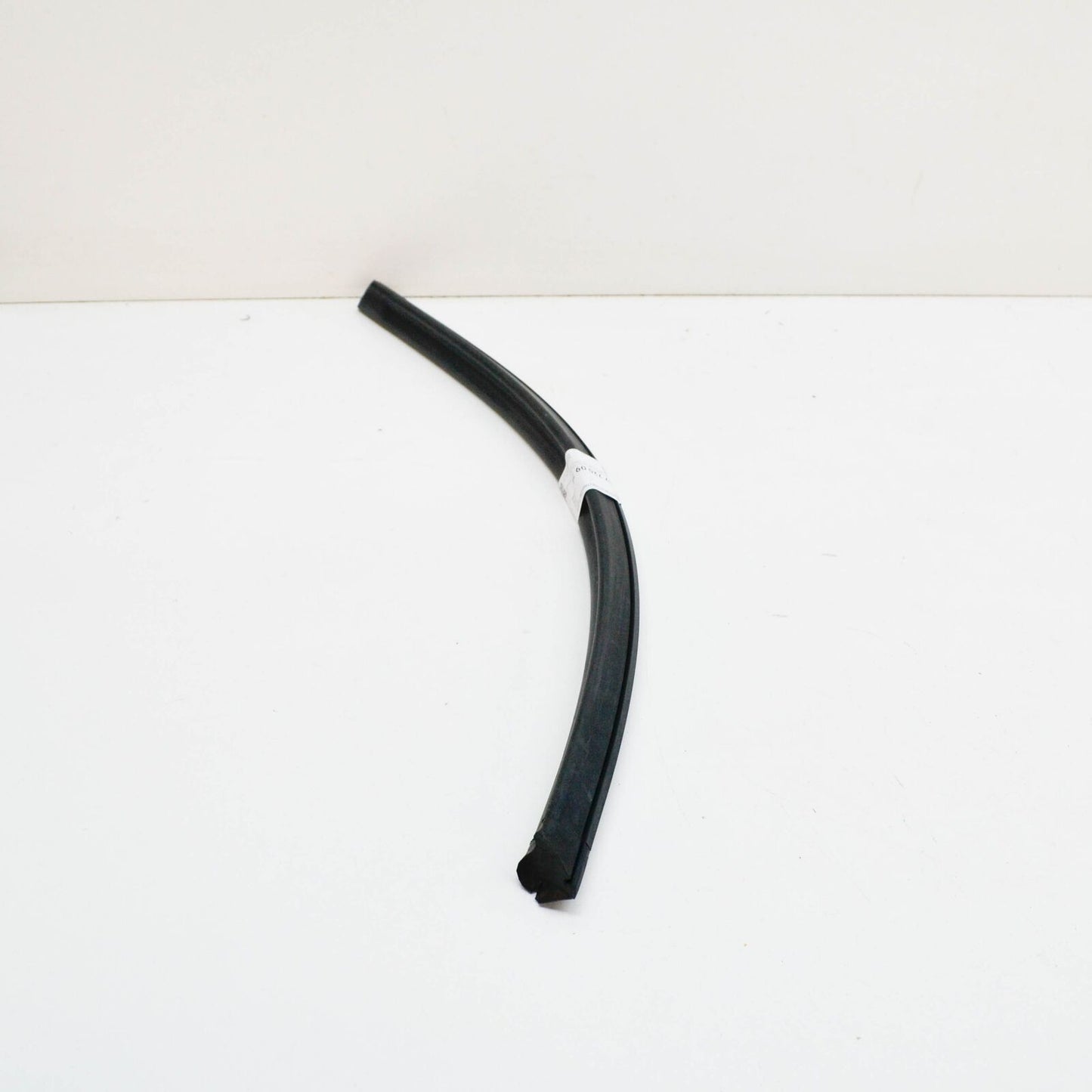 NEW MERCEDES BENZ SL R107 LEFT DOOR WEATHERSTRIP A1077200978 ORIGINAL