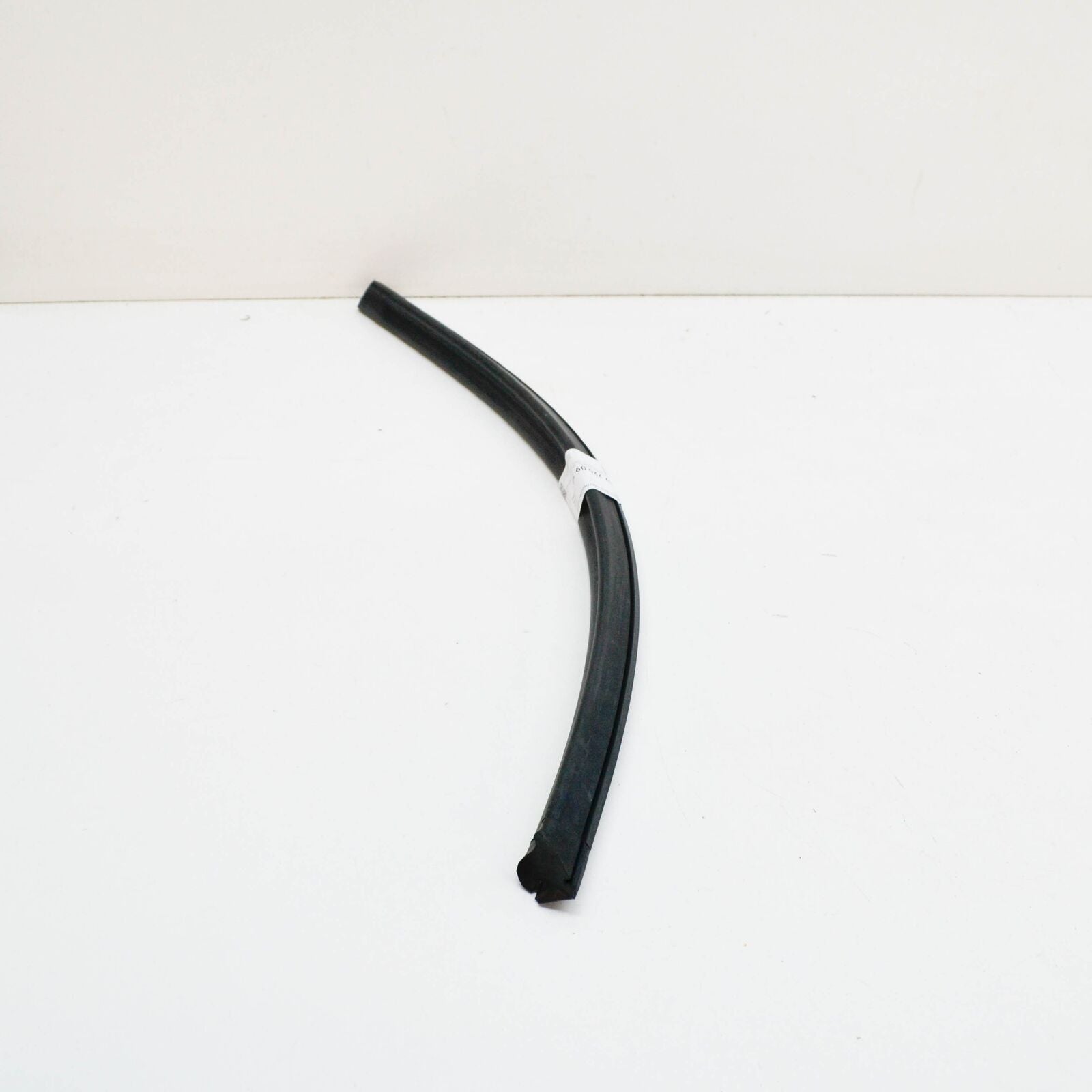 NEW MERCEDES BENZ SL R107 LEFT DOOR WEATHERSTRIP A1077200978 ORIGINAL