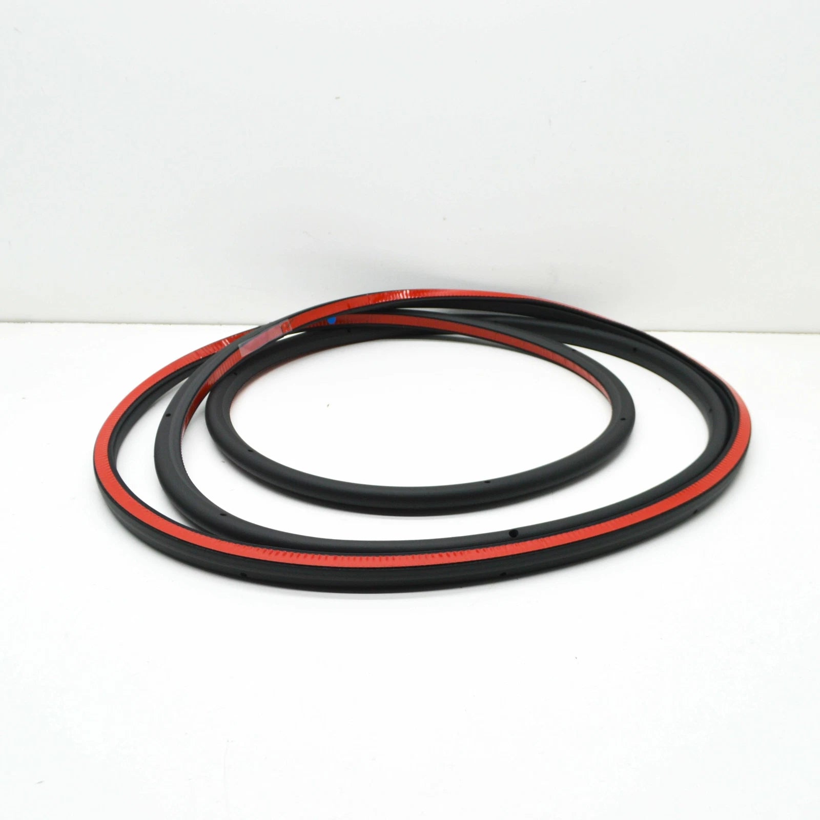 NEW AUDI Q3 8U FRONT LEFT OUTER DOOR SEAL RUBBER 8U0837911B