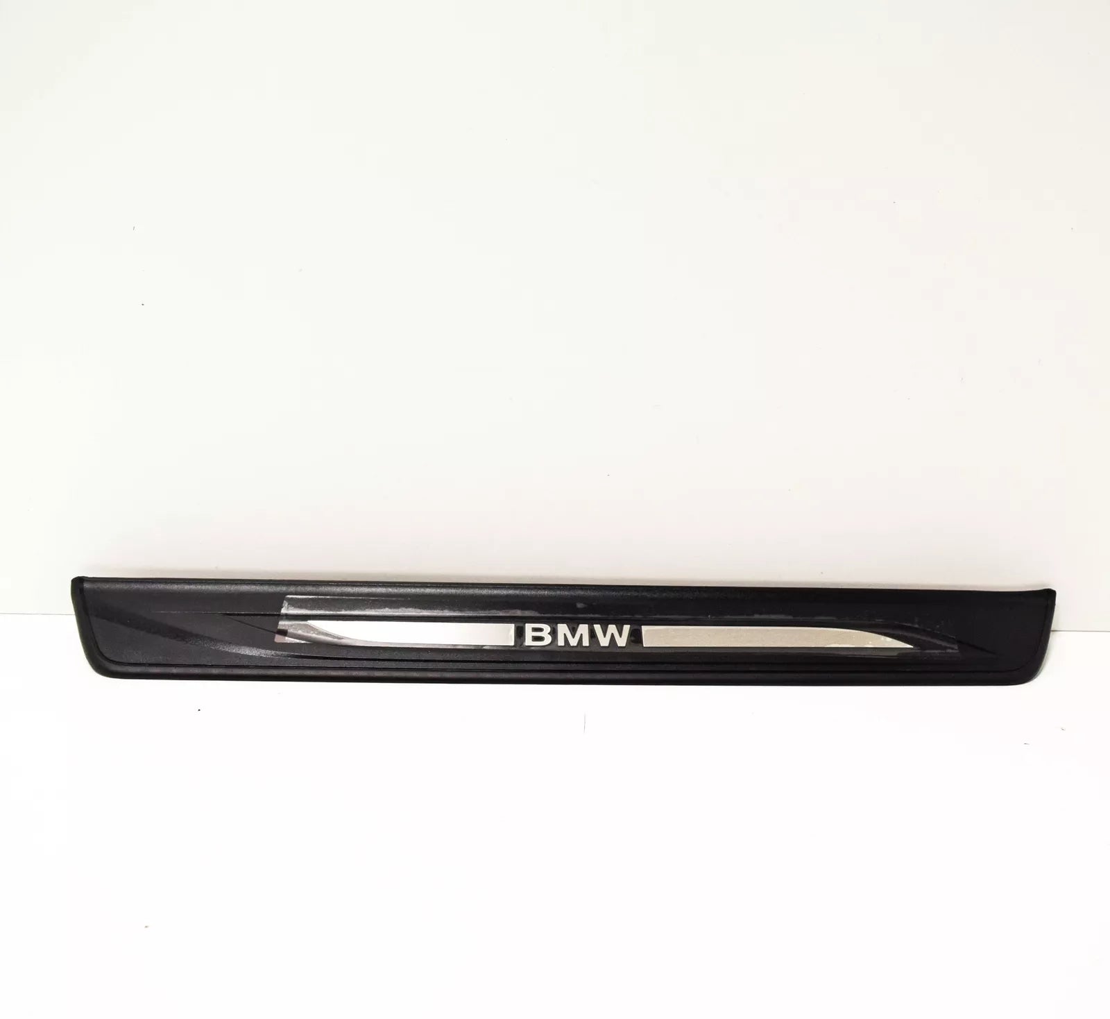 NEW BMW 5 F10 FRONT RIGHT DOOR SILL PLATE COVER 51477203602 7203602 ORIGINAL