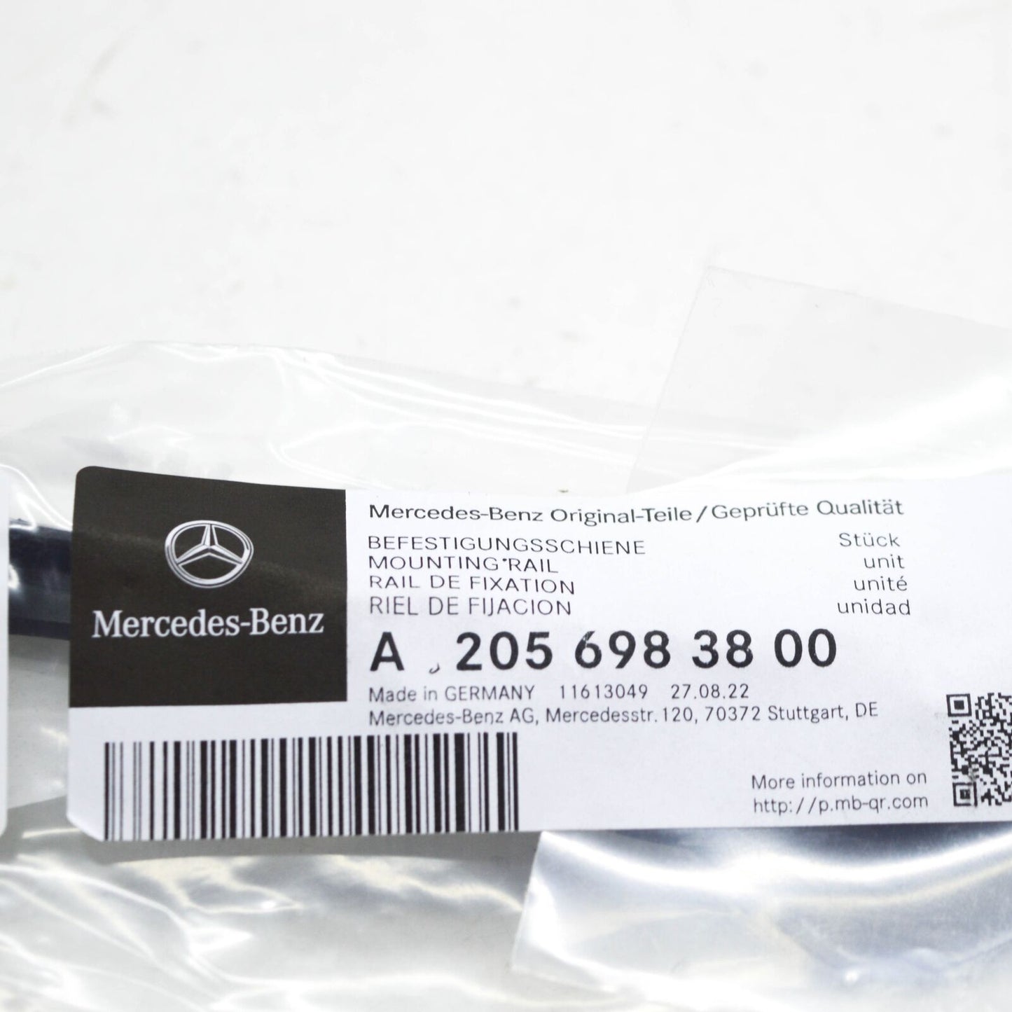 NEW MB C COUPE C205 RIGHT ROCKER MOLDING MOUNT BRACKET A2056983800 ORIGINAL