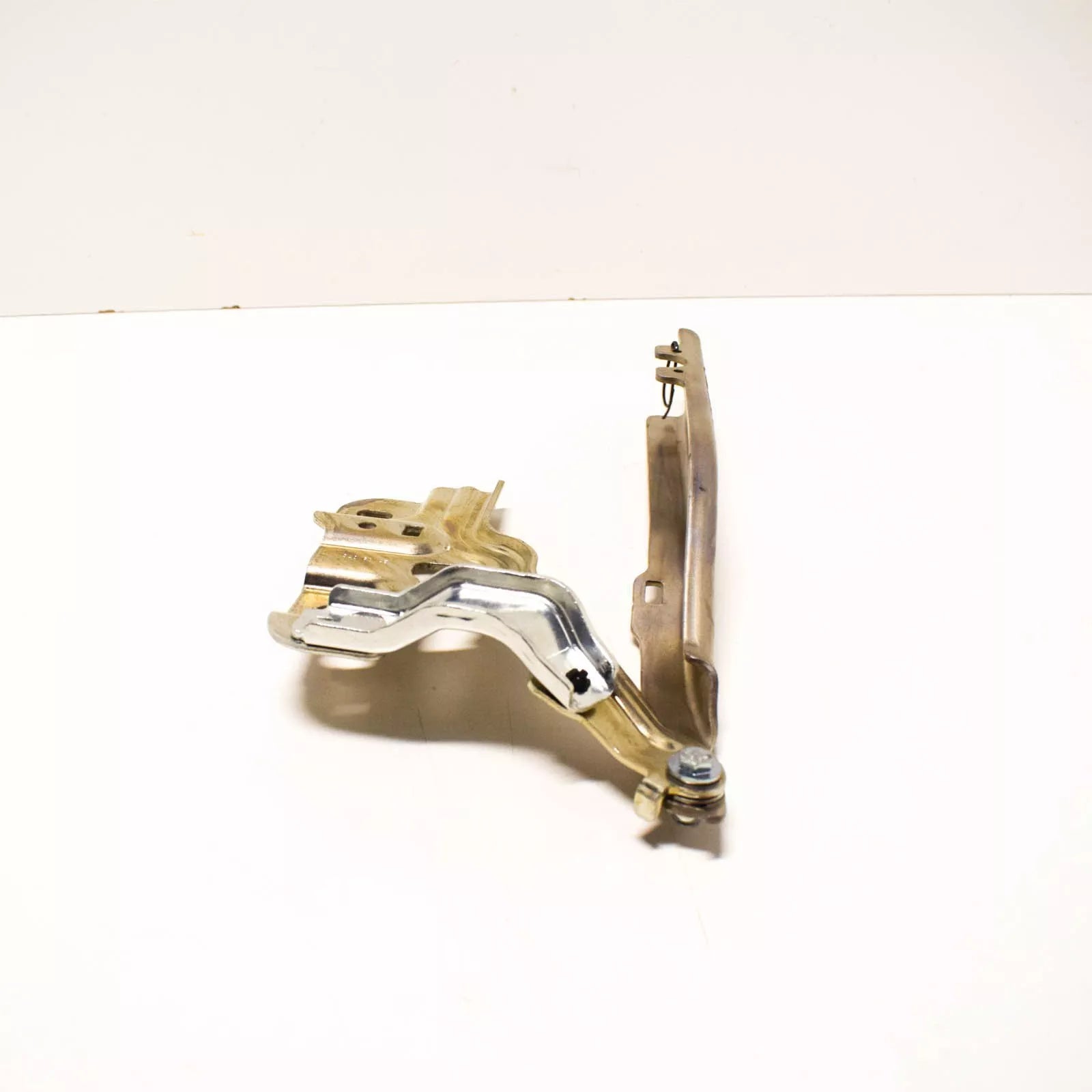 NEW AUDI Q3 F3 FRONT RIGHT BONNET HOOD HINGE 83A823302 ORIGINAL