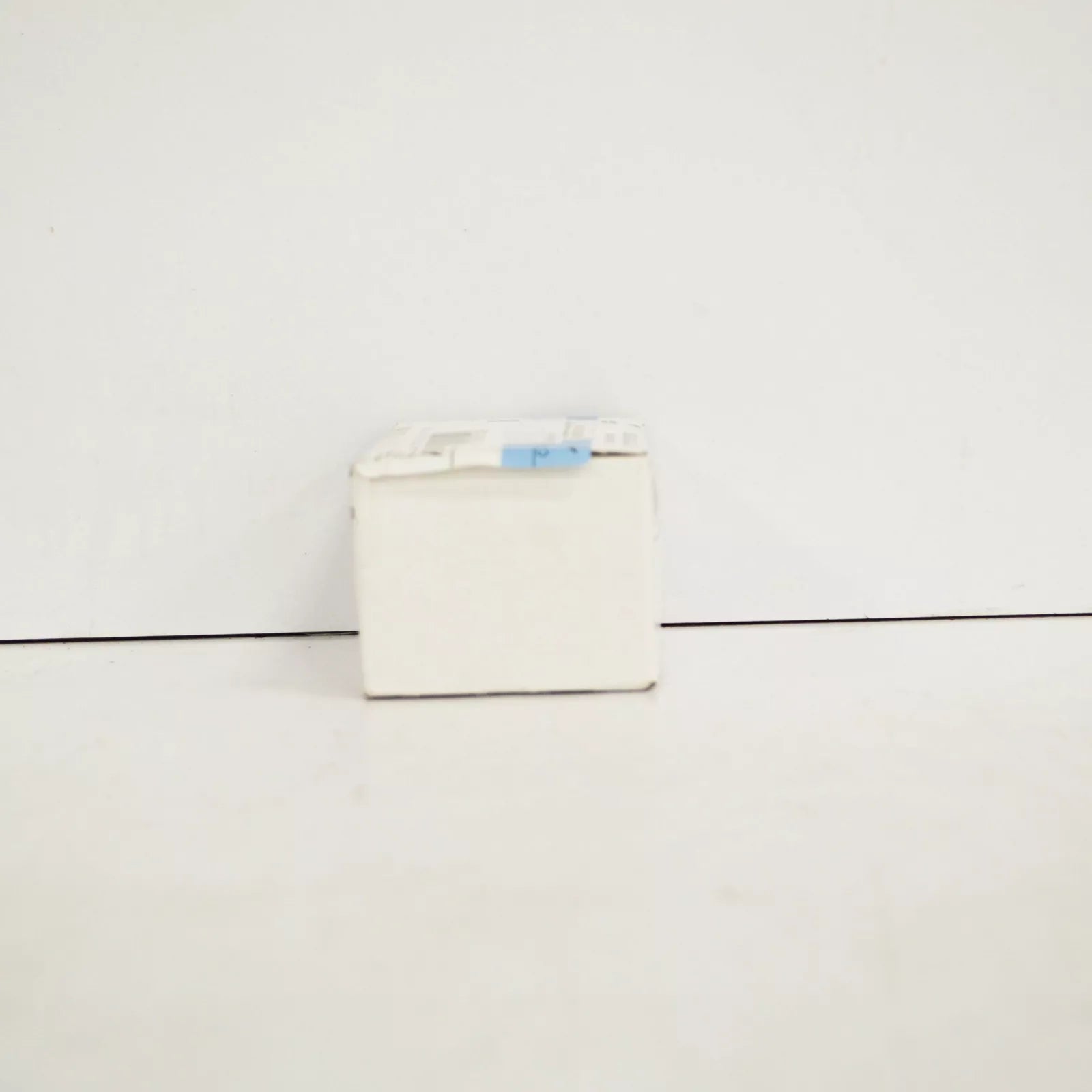 NEW BMW X5 F15 VACUUM CAPSULE WITH RETURN SPRING 11718511638 8511638 ORIGINAL