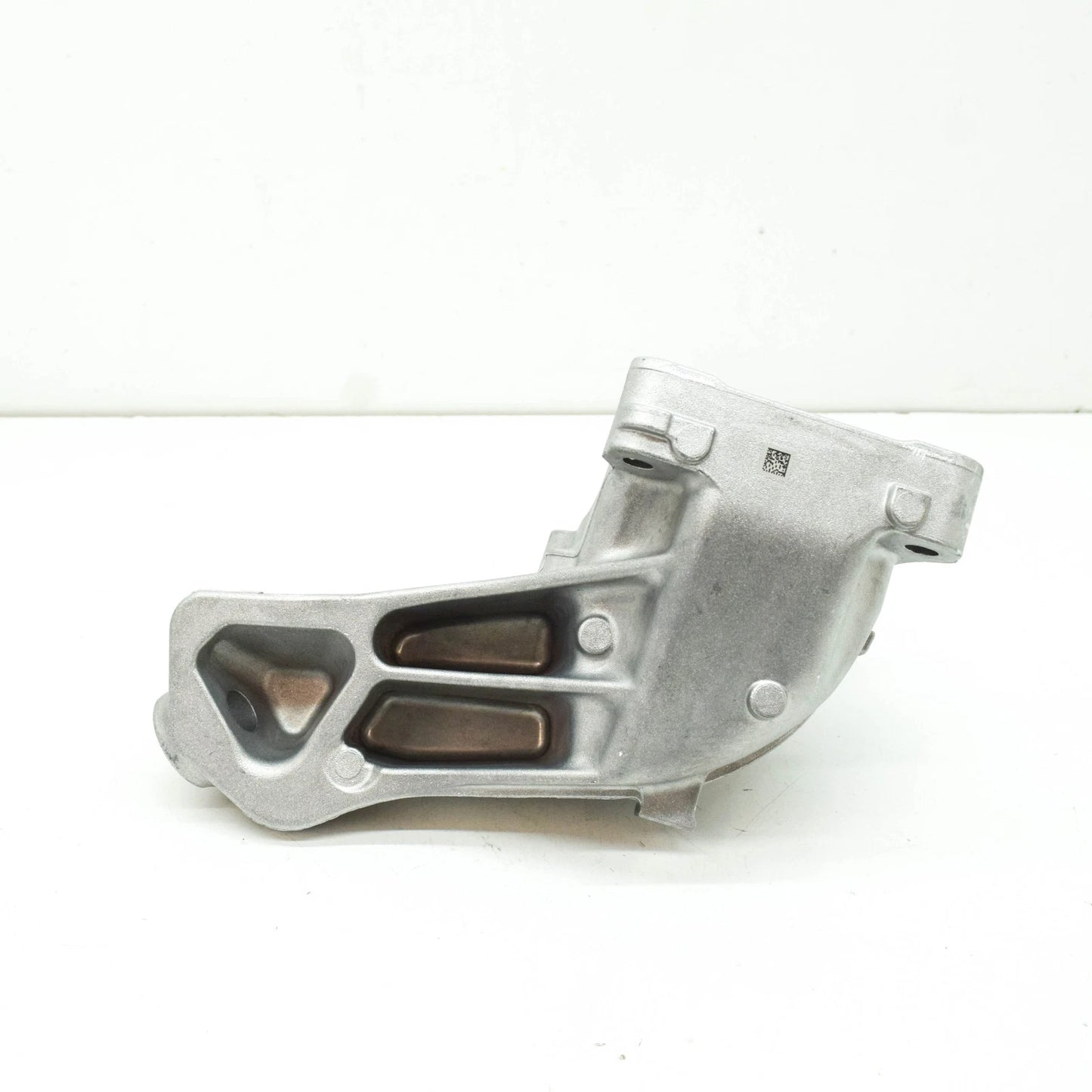 NEW MERCEDES-BENZ A W177 LEFT SIDE ENGINE BRACKET A6542231700 ORIGINAL