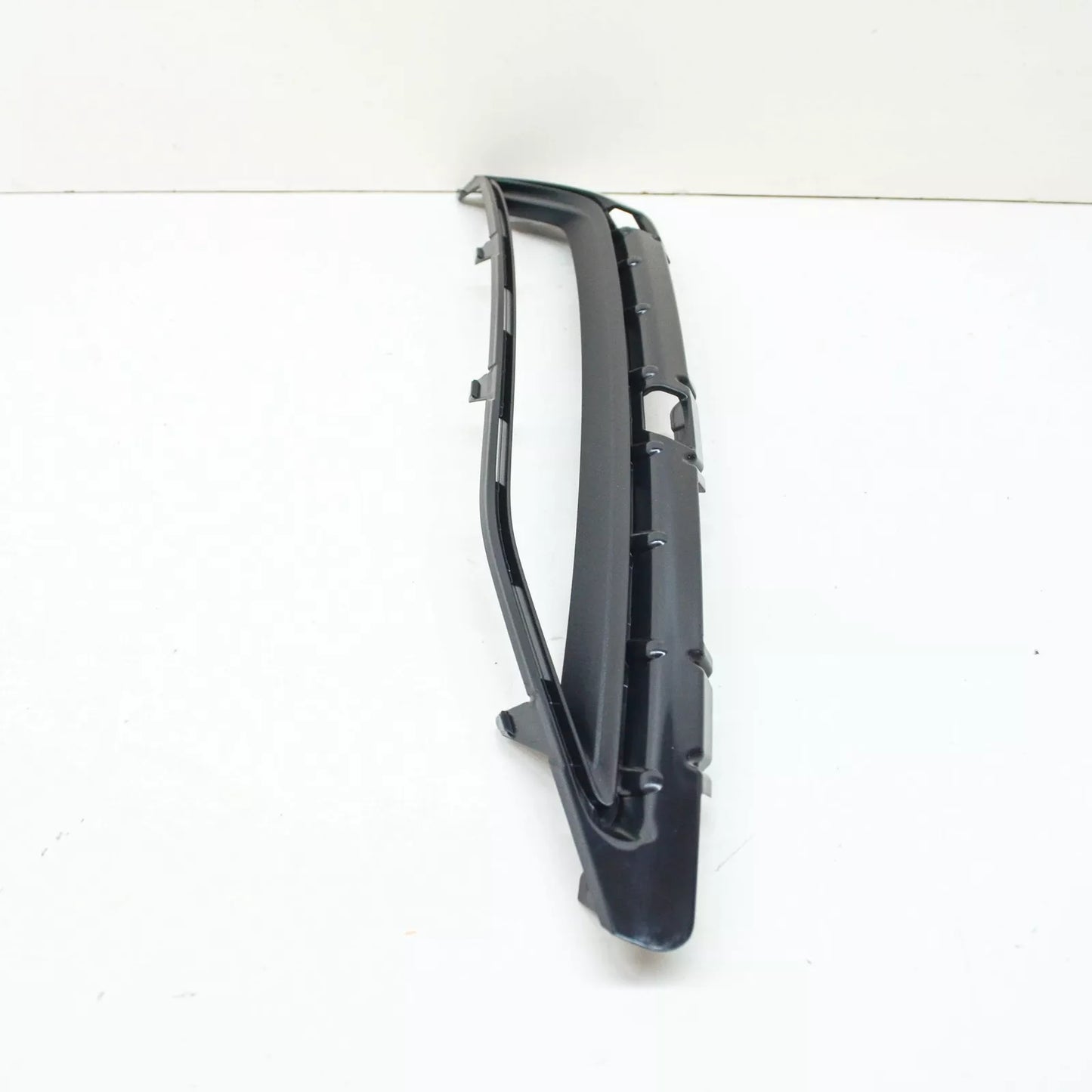 NEW AUDI Q7 4M FRONT RIGHT BUMPER AIR GUIDE TRIM 4M0807158A ORIGINAL