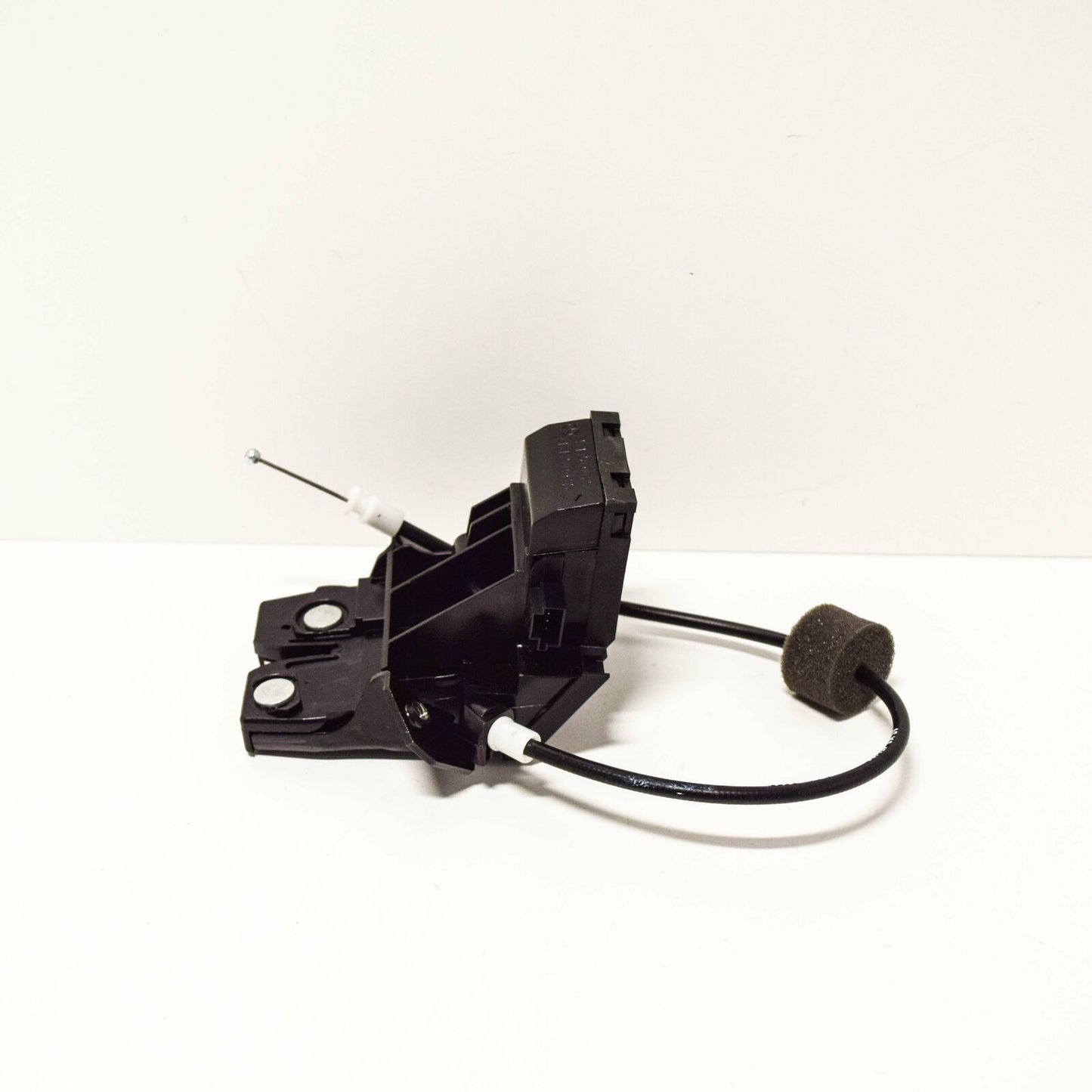 NEW MERCEDES-BENZ E-CLASS W211 TRUNK LID LOCK A1717500085 ORIGINAL