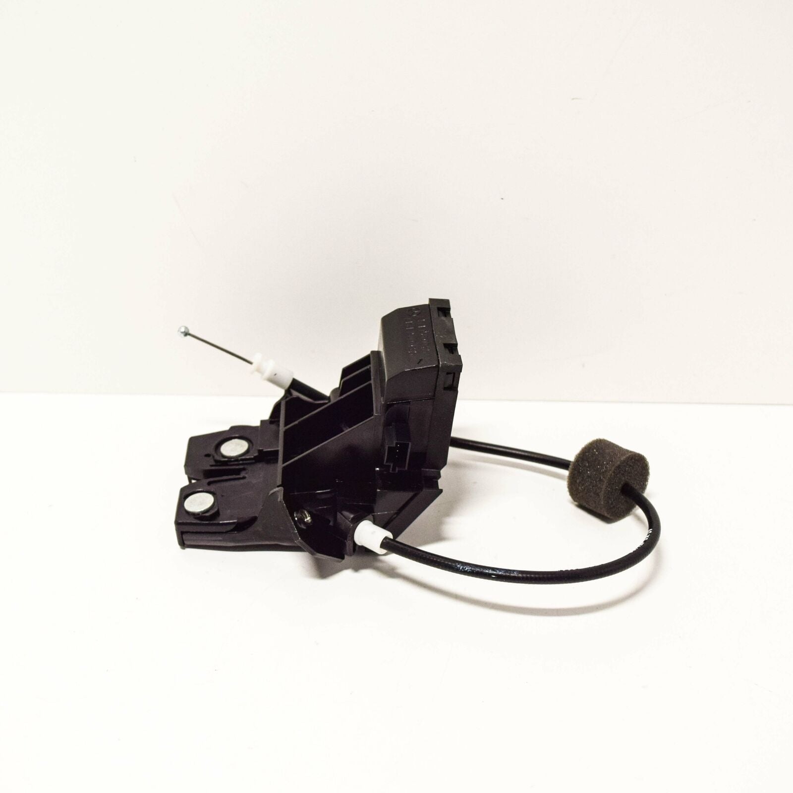 NEW MERCEDES-BENZ E-CLASS W211 TRUNK LID LOCK A1717500085 ORIGINAL