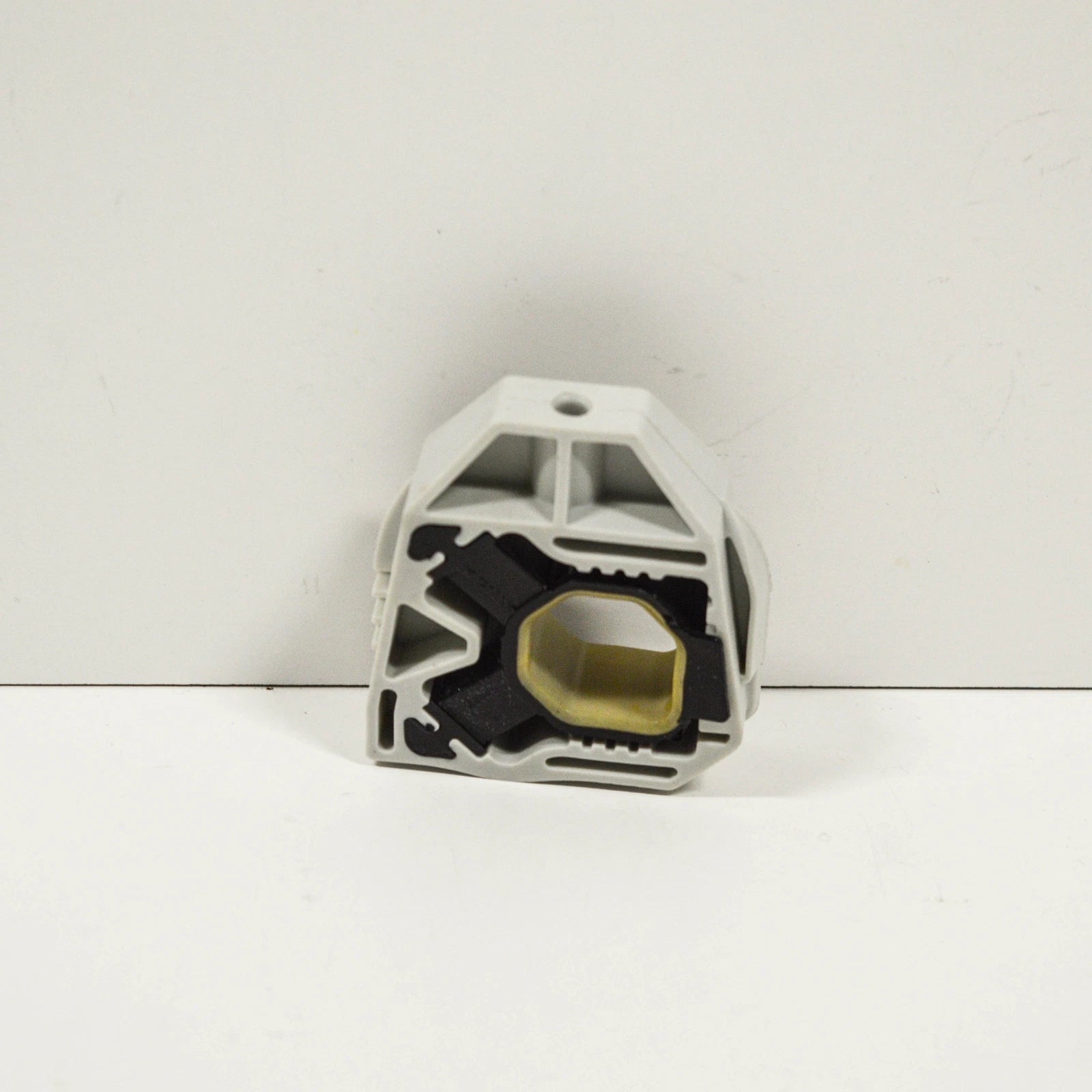 NEW AUDI A3 8P RADIATOR UPPER MOUNT BRACKET 1K0121367P ORIGINAL