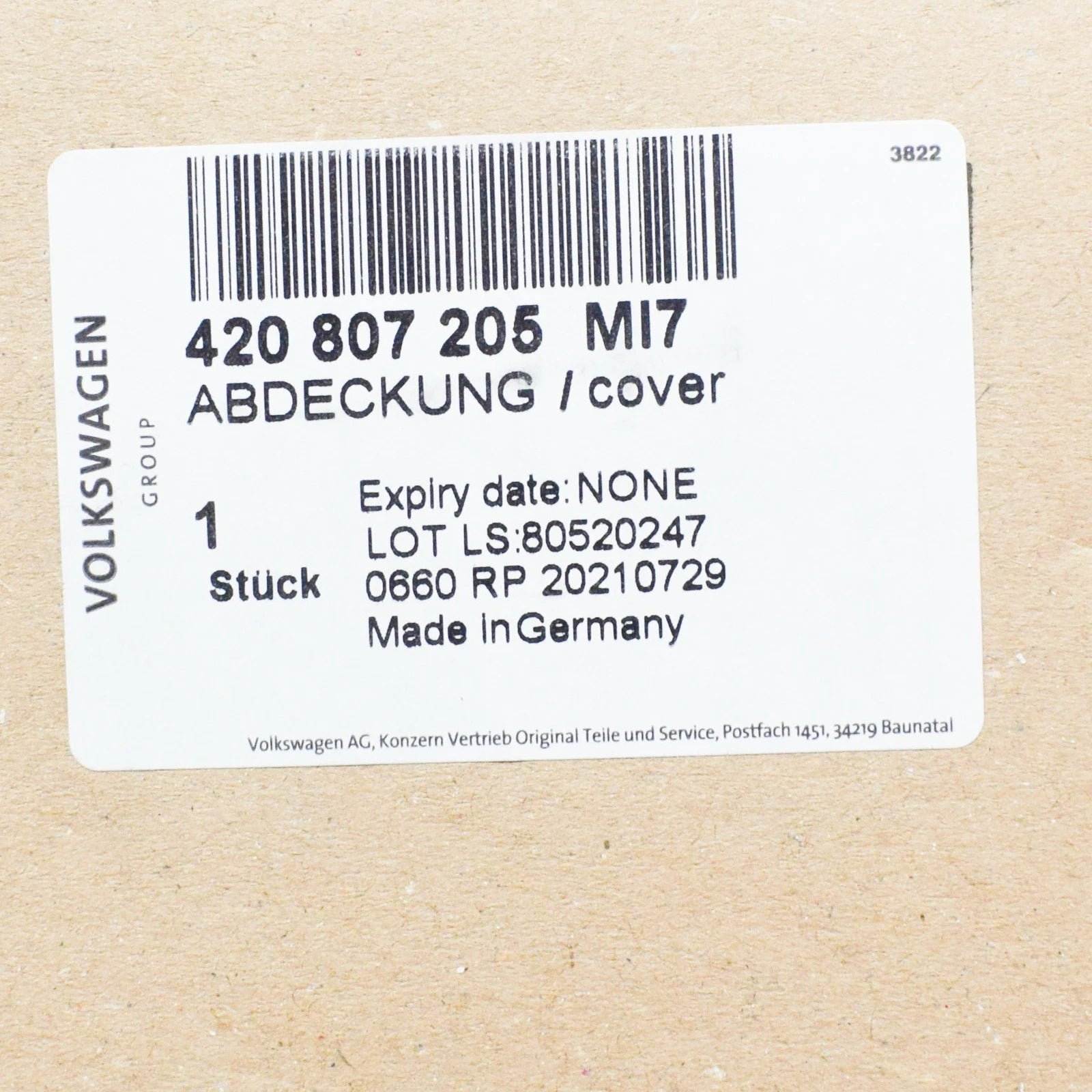NEW AUDI R8 42 FRONT BUMPER RIGHT TOW EYE COVER 420807205MI7 ORIGINAL