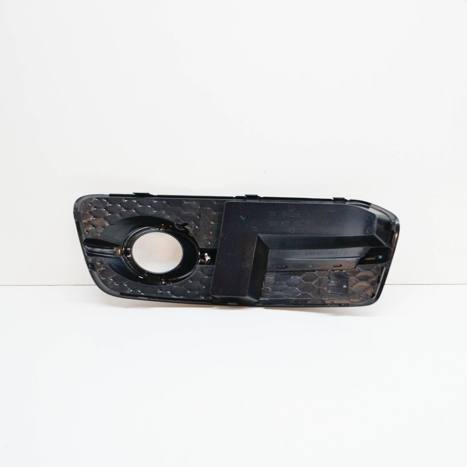 Genuine Audi Q5 8R Front Right Bumper Fog Light Grill 8R0807682E01C 2011 Original