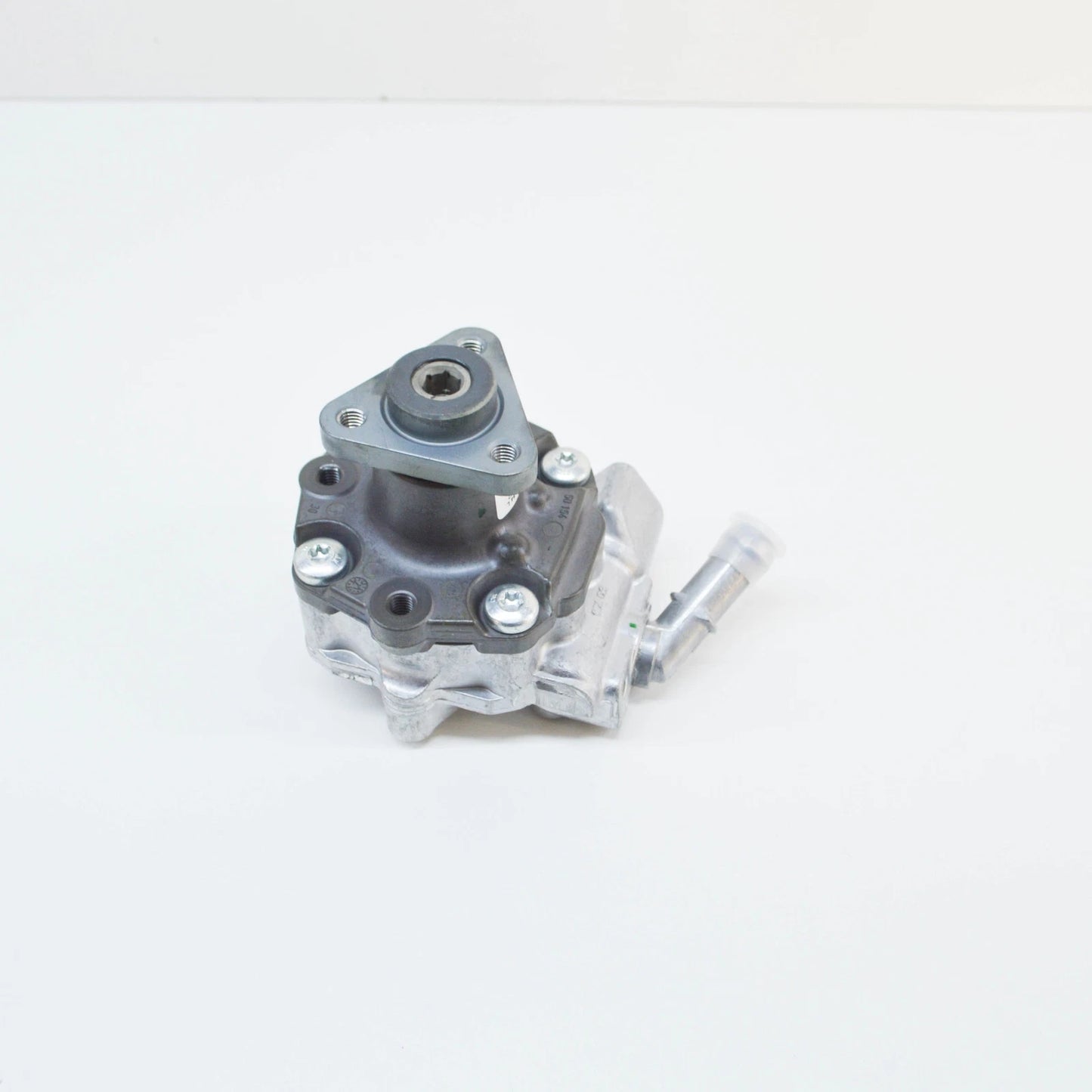 NEW AUDI A4 B8 POWER STEERING PUMP 8K0145154L ORIGINAL