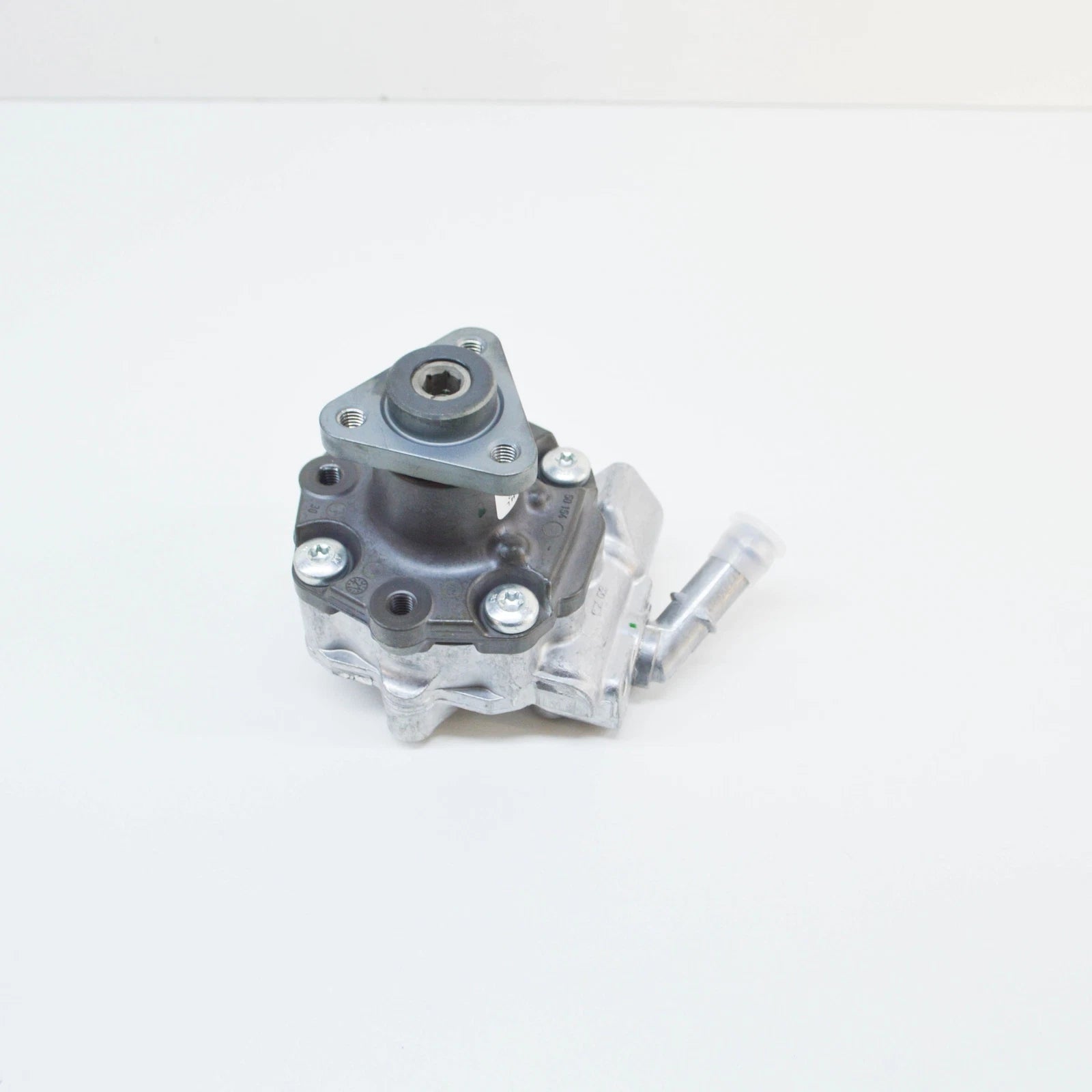 NEW AUDI A4 B8 POWER STEERING PUMP 8K0145154L ORIGINAL