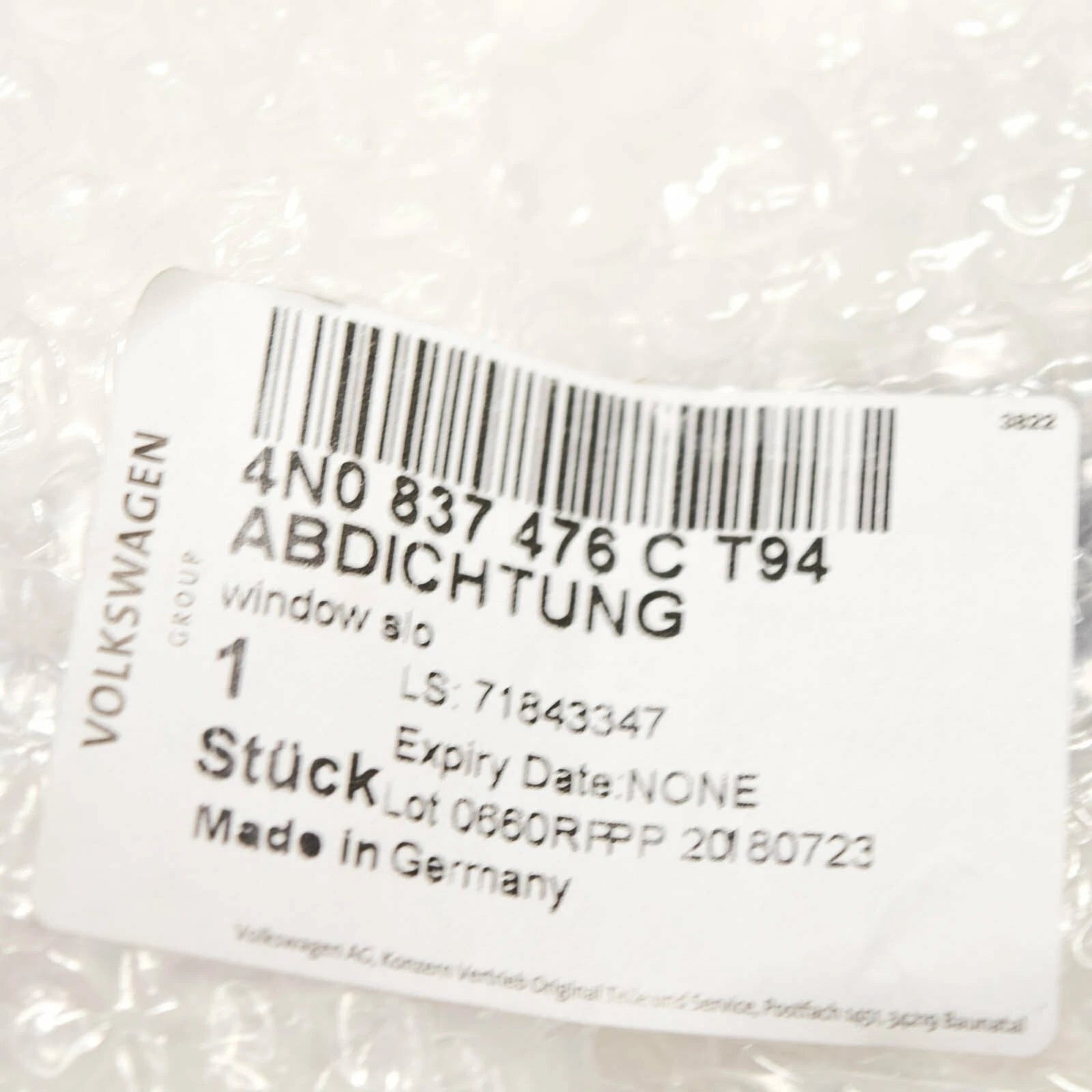 NEW AUDI A8 4N D5 FRONT RIGHT DOOR WINDOW SLOT SEAL TRIM 4N0837476CT94