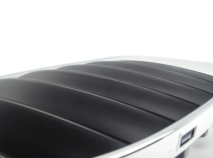 NEW BMW X1 E84 FRONT RIGHT RADIATOR GRILLE 51112993306 ORIGINAL