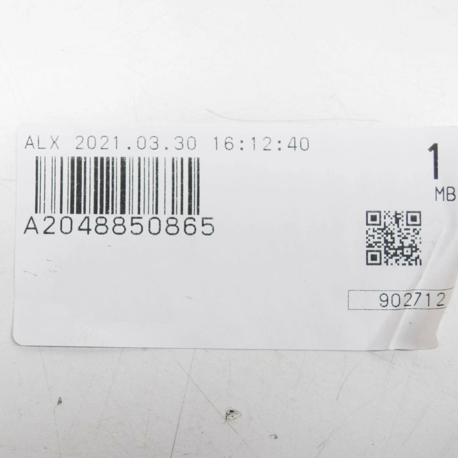 NEW MERCEDES-BENZ C-CLASS W204 FRONT BUMPER RIGHT BRACKET A2048850865 ORIGINAL