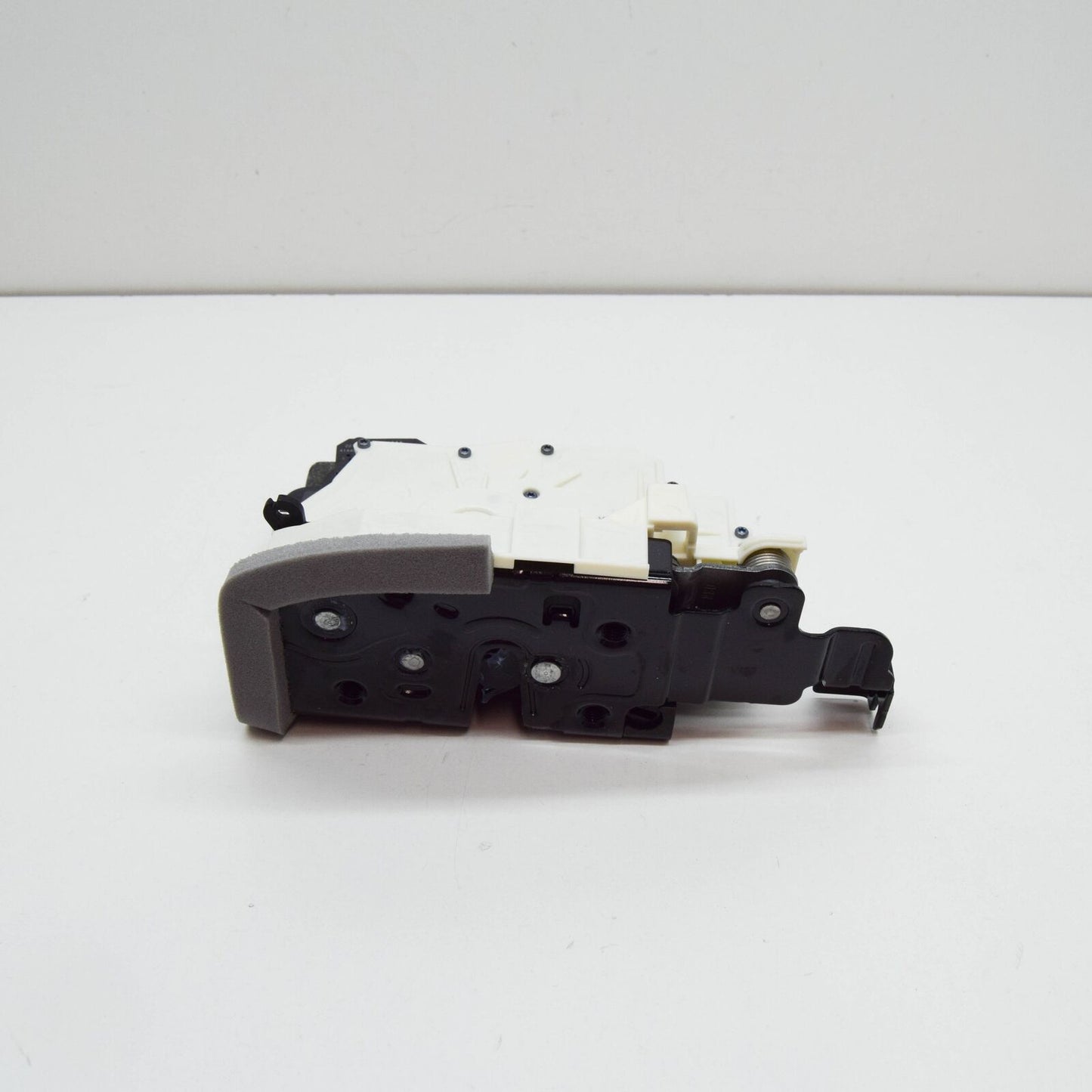 new audi a6 c8 front right door lock lhd 4k1837016l original
