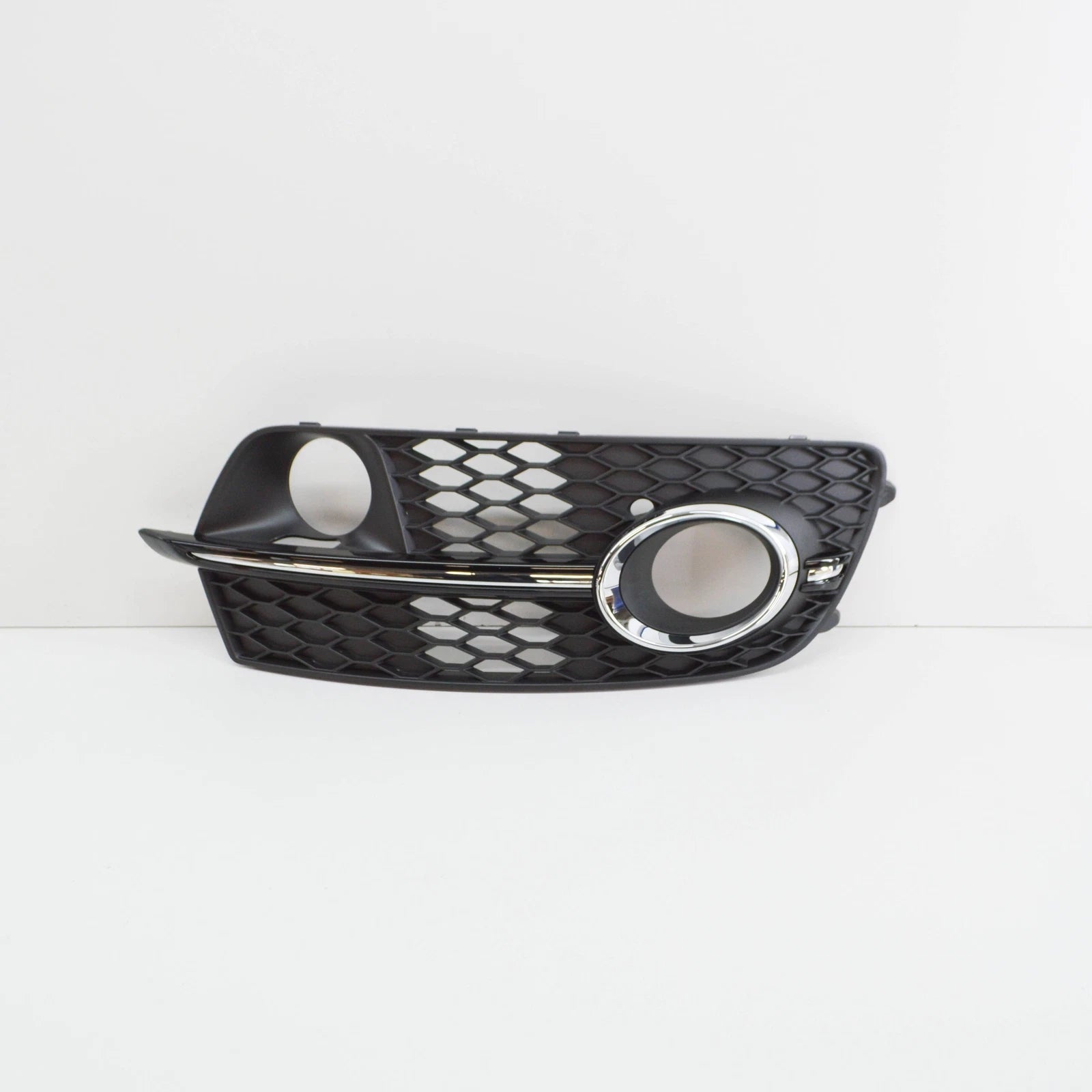 NEW AUDI Q5 8R FRONT RIGHT BUMPER AIR GUIDE GRILLE 8R0807682PBJI ORIGINAL