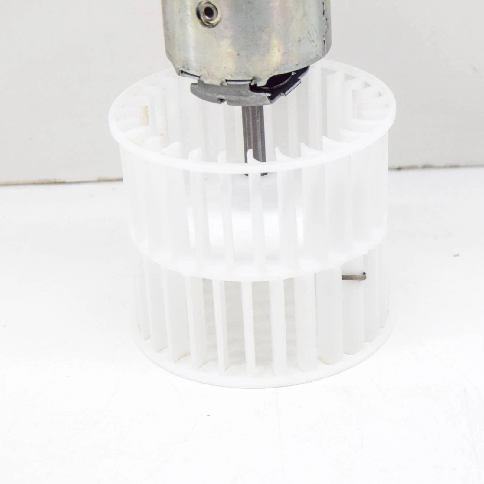 NEW BMW 6 E24 HEATER BLOWER 64111354618 1354618 ORIGINAL