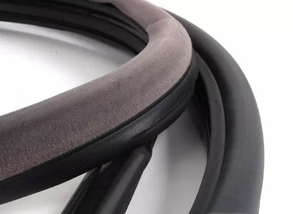 NEW BMW 3 COUPE E36 FRONT RIGHT DOOR SEAL 51711977728 1977728 ORIGINAL