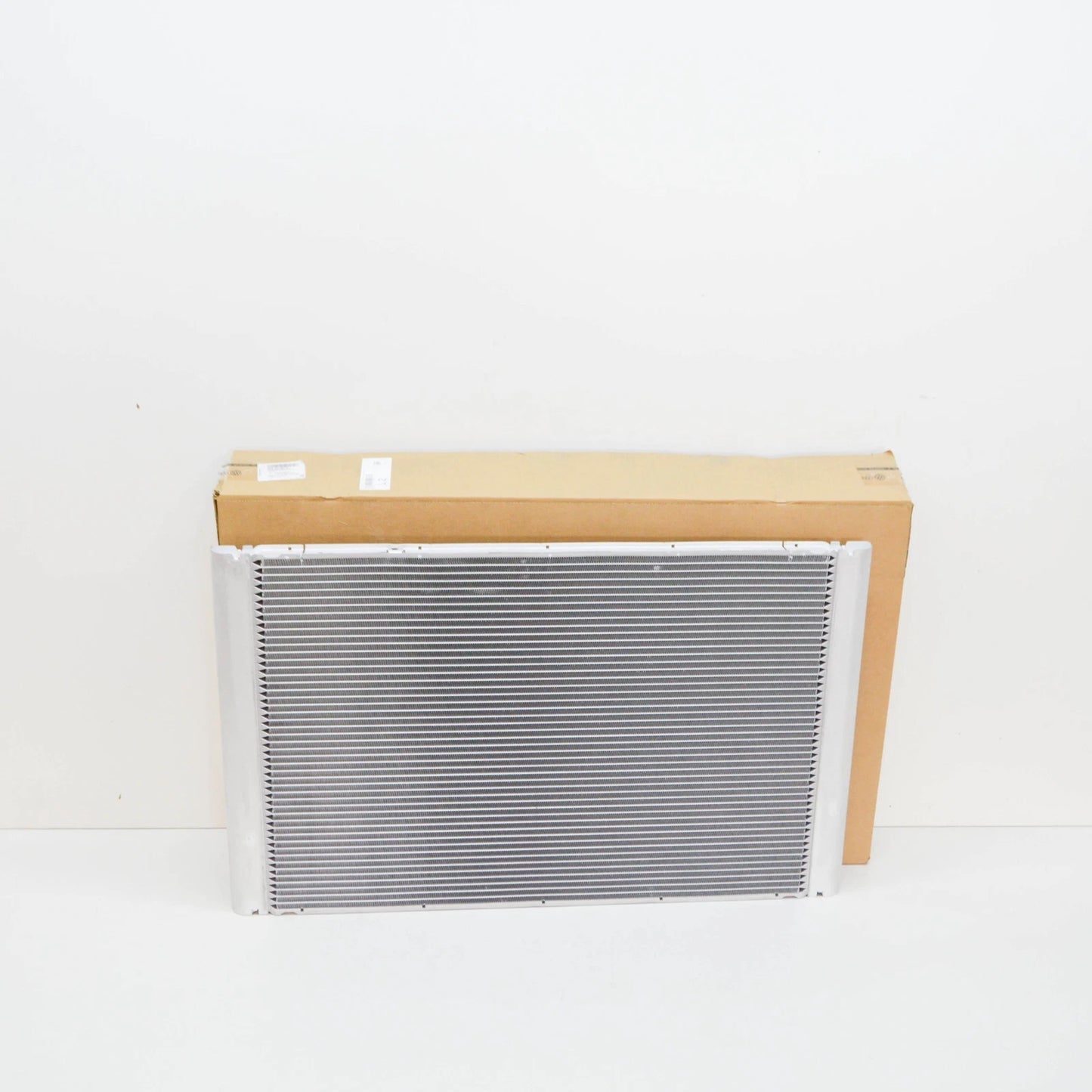 NEW AUDI A8 4E ENGINE COOLING RADIATOR 4E0121251F ORIGINAL