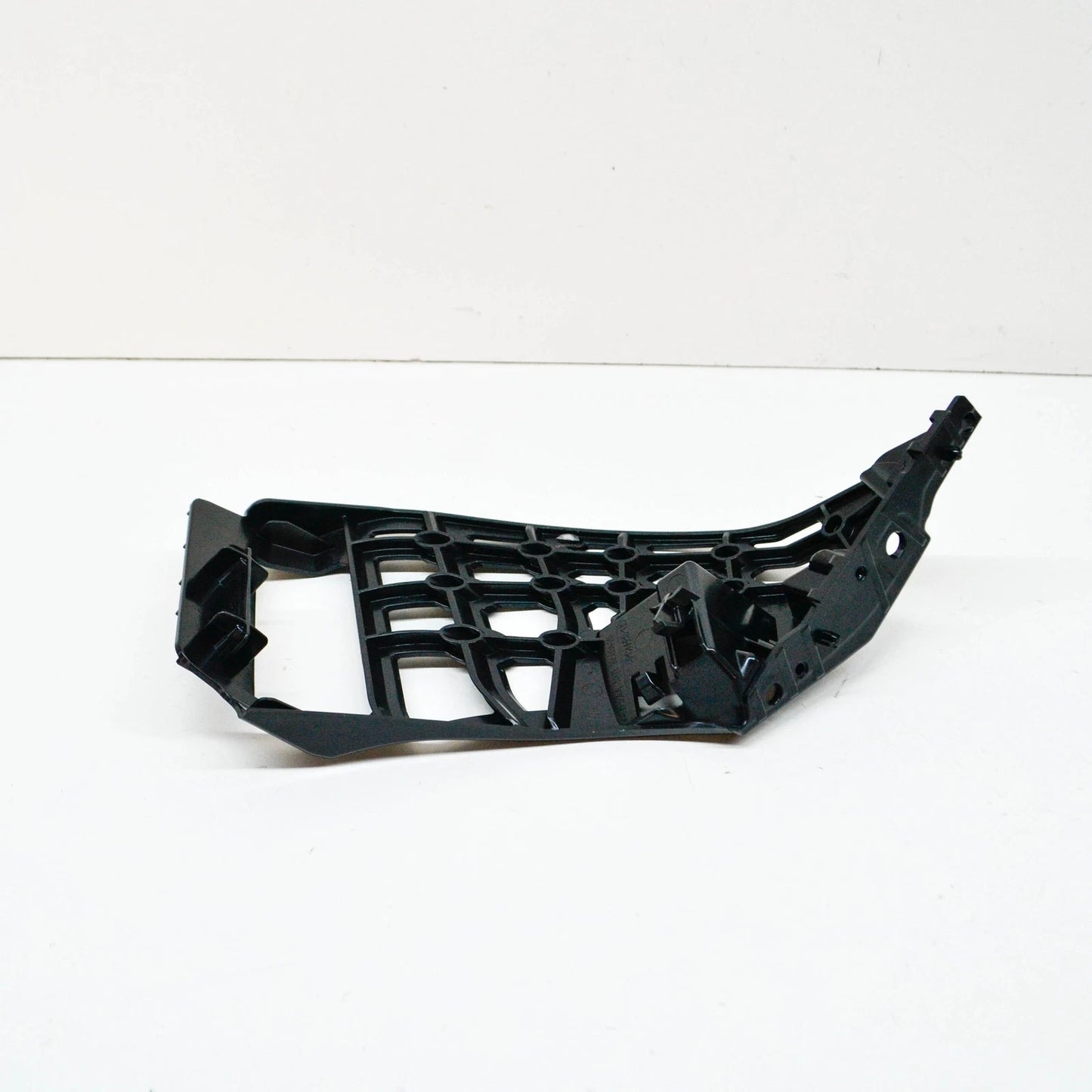 NEW BMW X6 G06 M FRONT RIGHT UPPER BUMPER GUIDE 51117478844 ORIGINAL