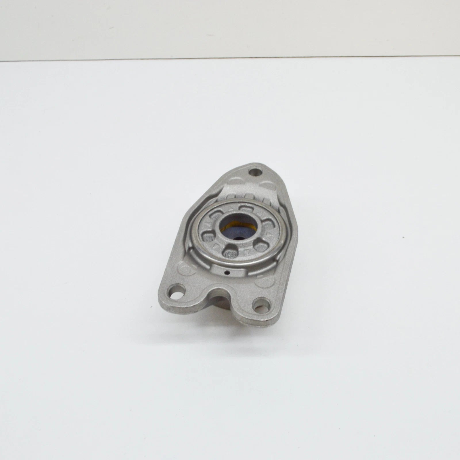 NEW BMW 4 CABRIO F33, F83 REAR SHOCK MOUNT 33506864452 6864452 ORIGINAL