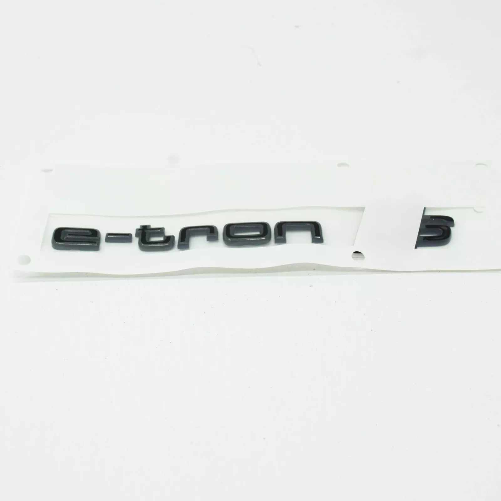 NEW AUDI E-TRON SPORTBACK GEA REAR BOOTLID BADGE 4KE853735AT94 ORIGINAL