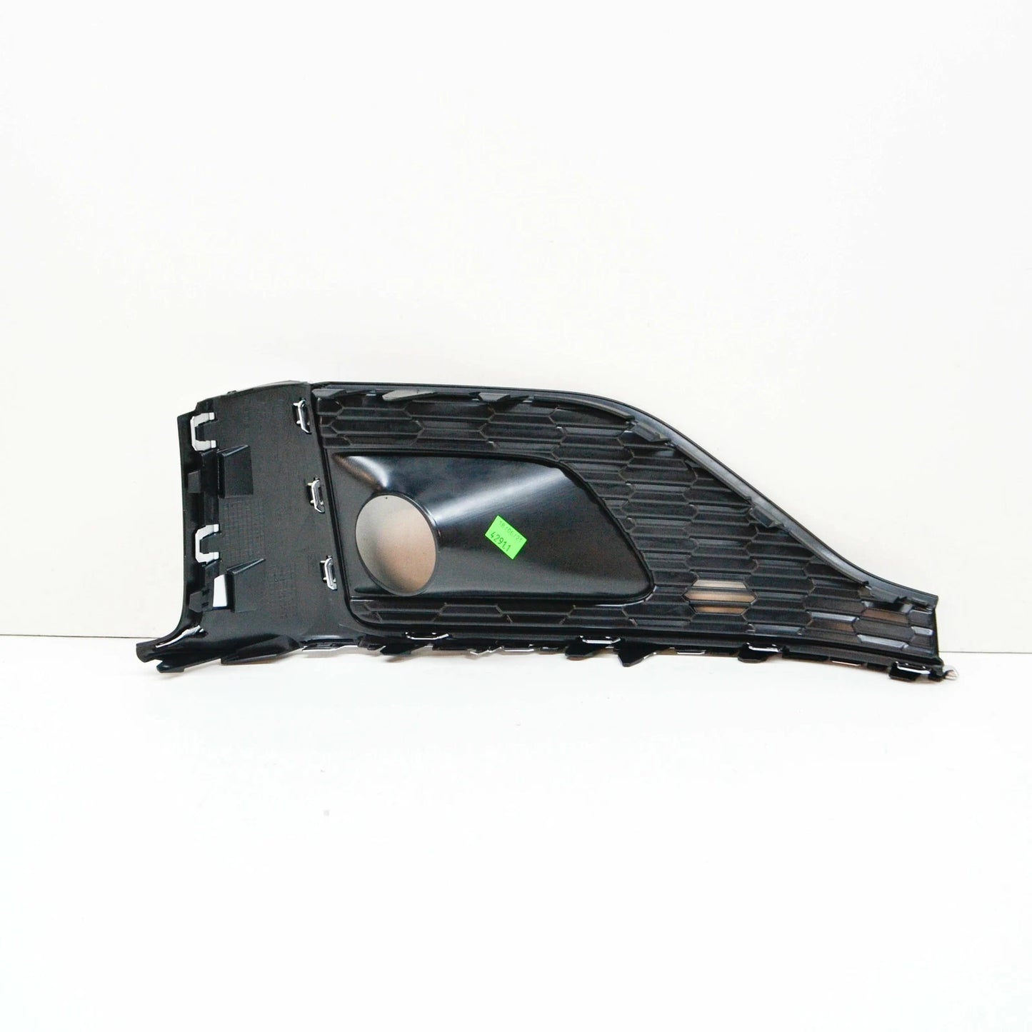 NEW AUDI A5 SPORTBACK 8W6 FRONT BUMPER LEFT OUTER GRILLE 8W6807681S3Q7 ORIGINAL