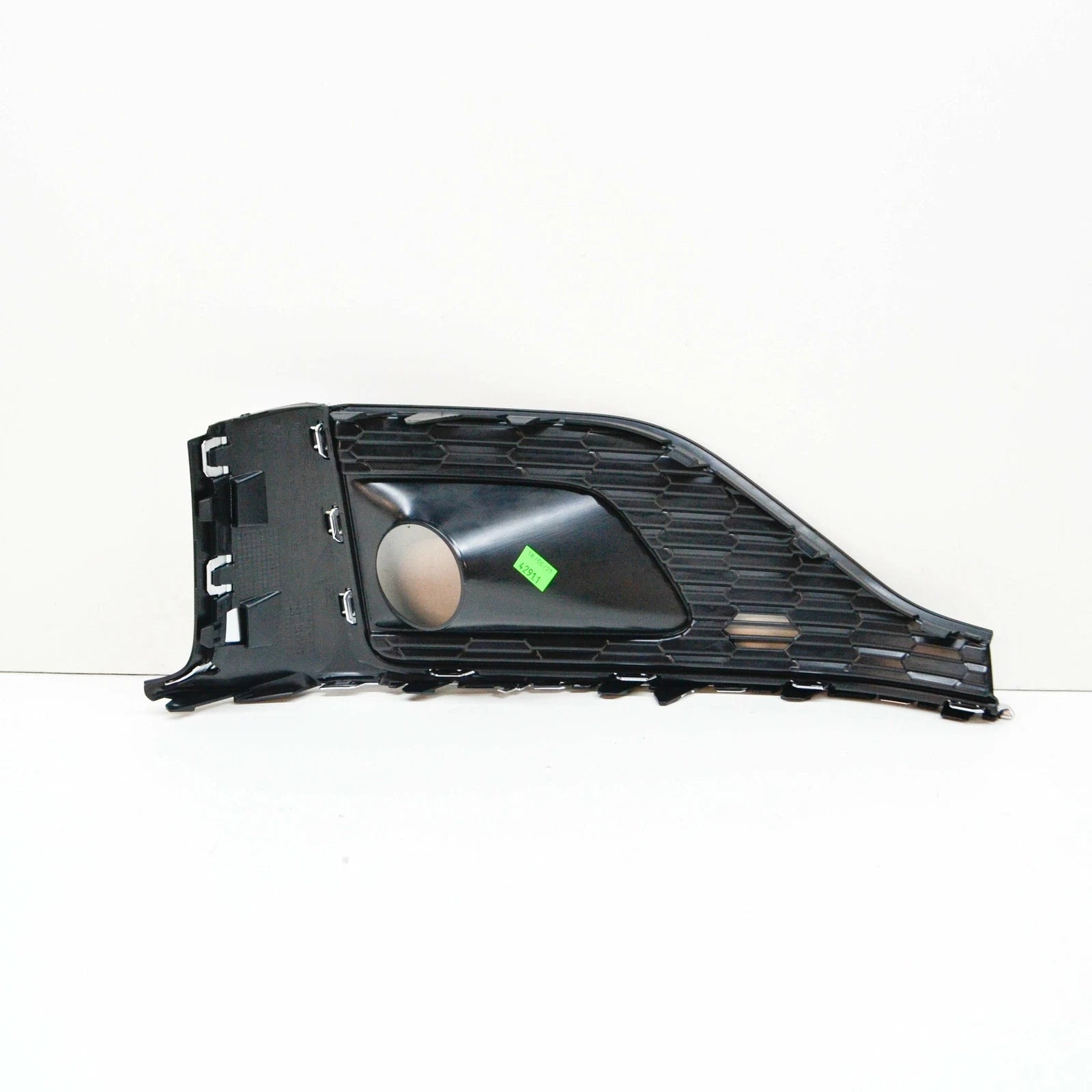 NEW AUDI A5 SPORTBACK 8W6 FRONT BUMPER LEFT OUTER GRILLE 8W6807681S3Q7 ORIGINAL