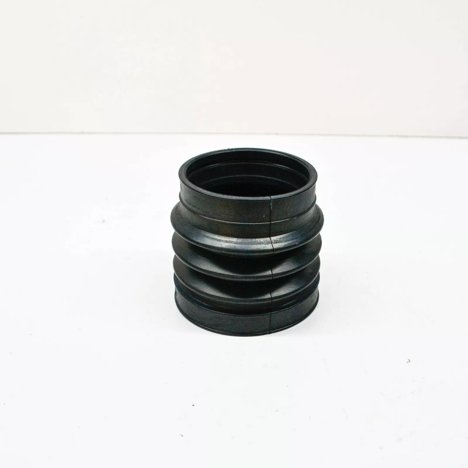 NEW BMW 8 E31 AIR INTAKE SUPPLY HOSE 13711729992 ORIGINAL