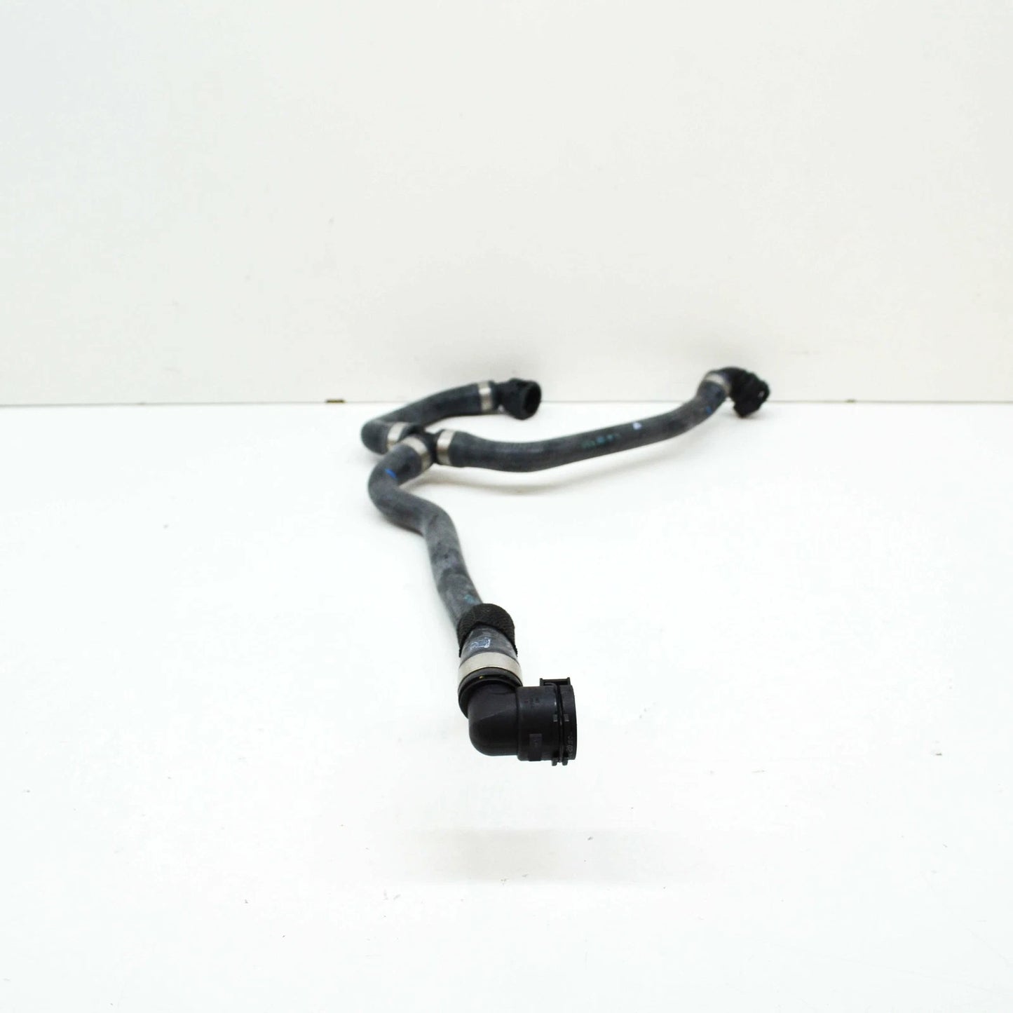 NEW BMW 5 G30 COOLING EXPANSION TANK PIPE HOSE 17128602602 ORIGINAL