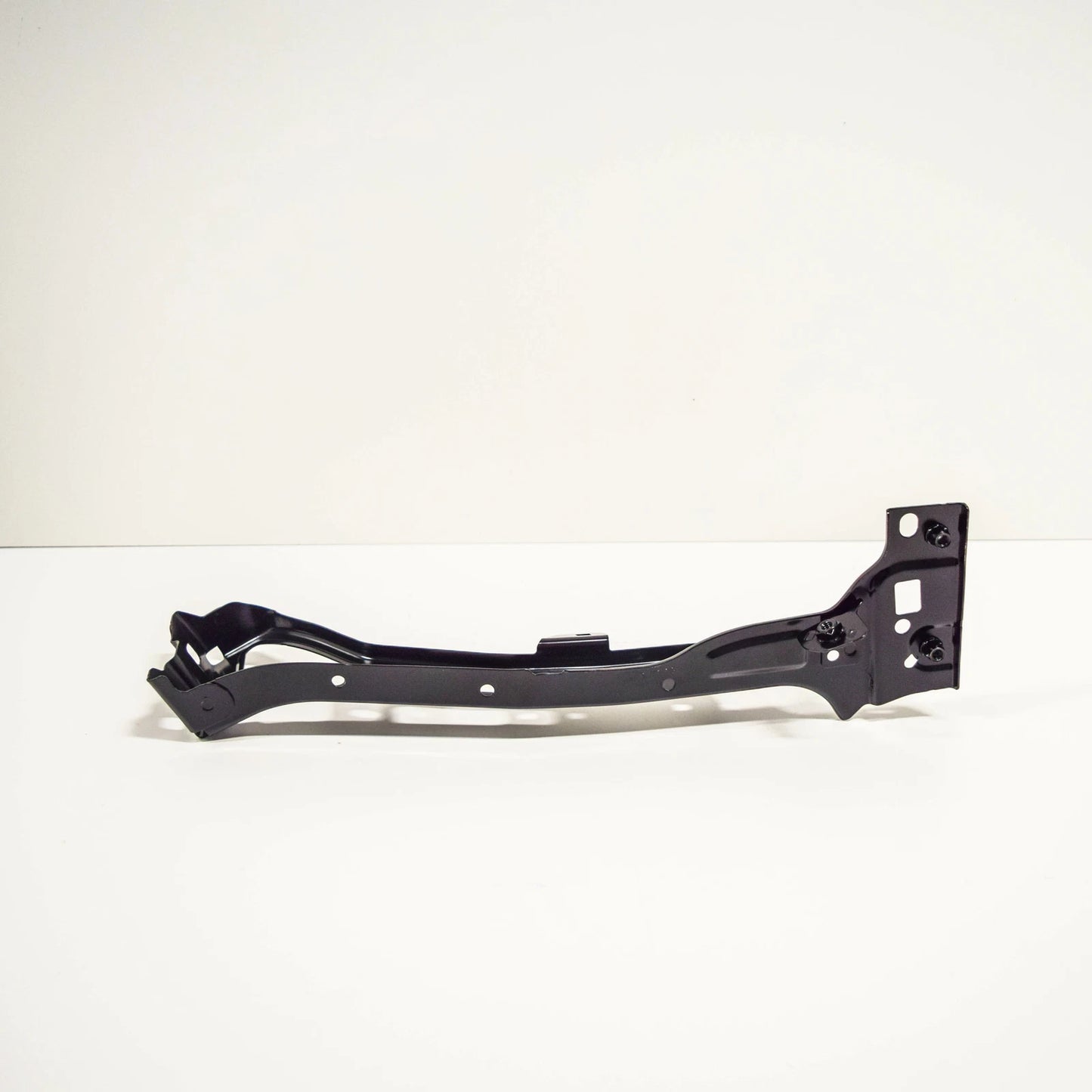 NEW AUDI A5 8W6 FRONT LEFT FENDER WING BRACKET 8W6821131B