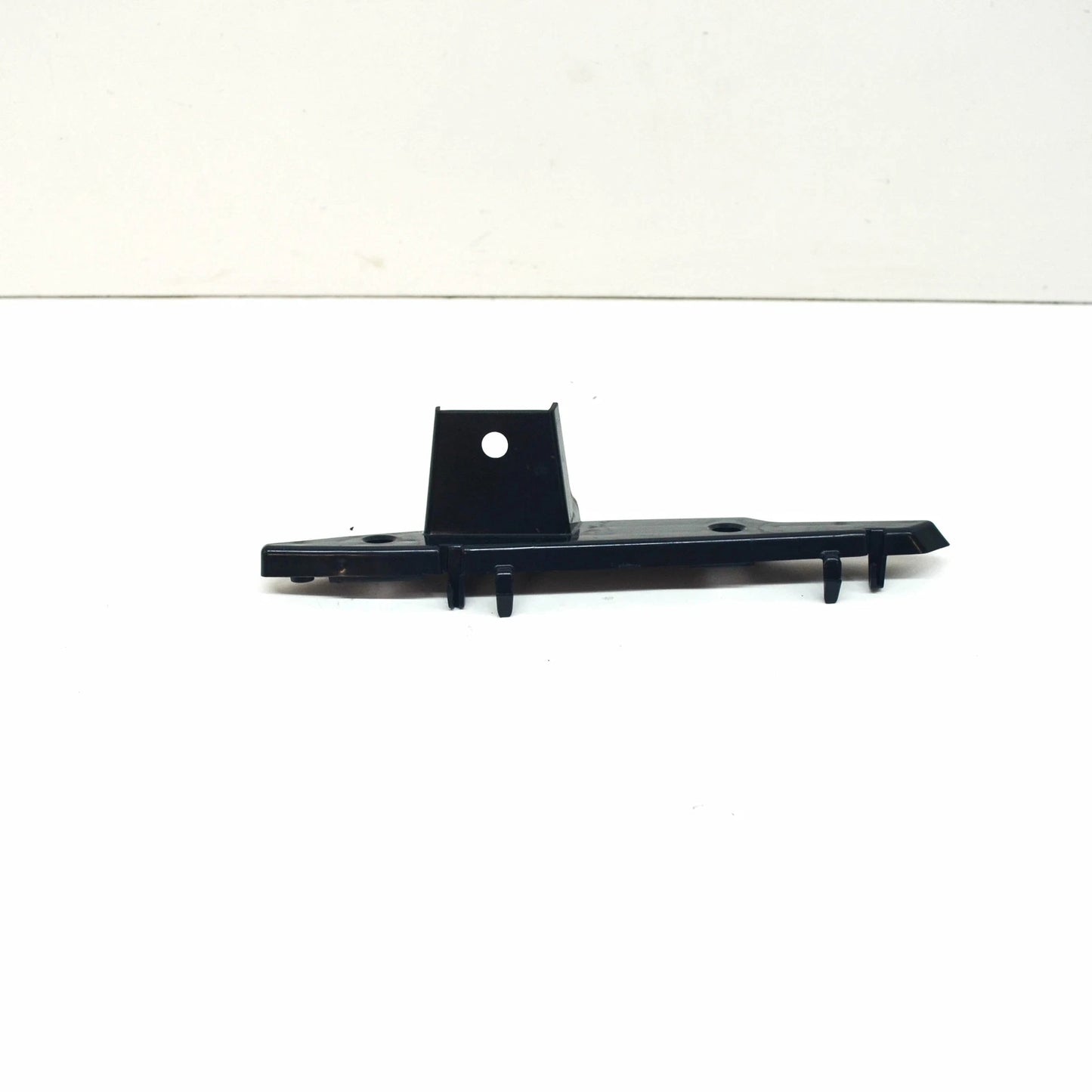 NEW BMW X3 G01 FRONT LEFT LOWER BUMPER INSERT GUIDE 51117399983 ORIGINAL