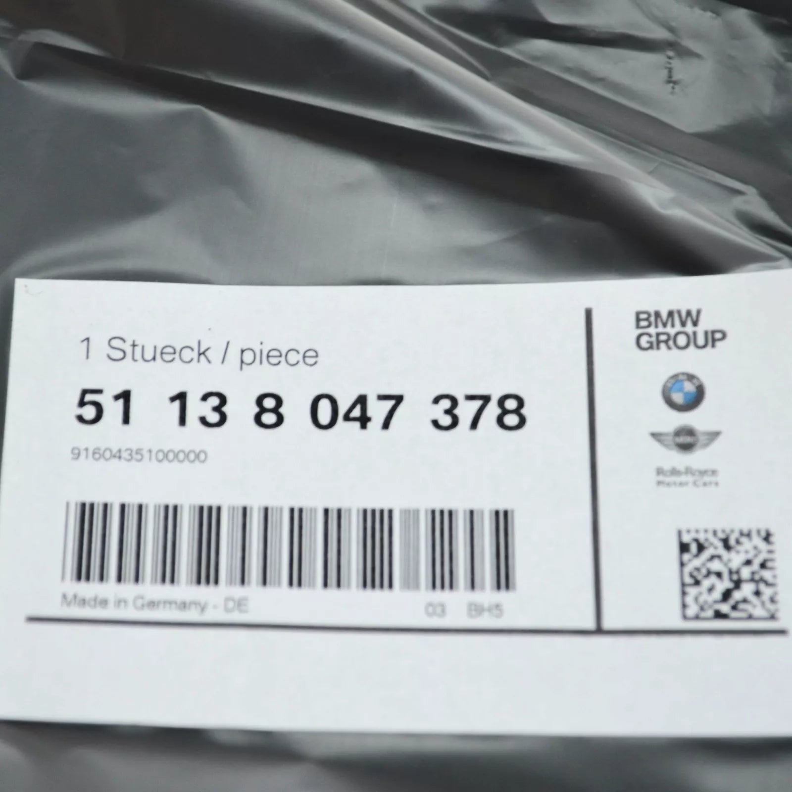 NEW BMW M5 F10 FRONT BUMPER NUMBER LICENSE PLATE HOLDER 51138047378 ORIGINAL