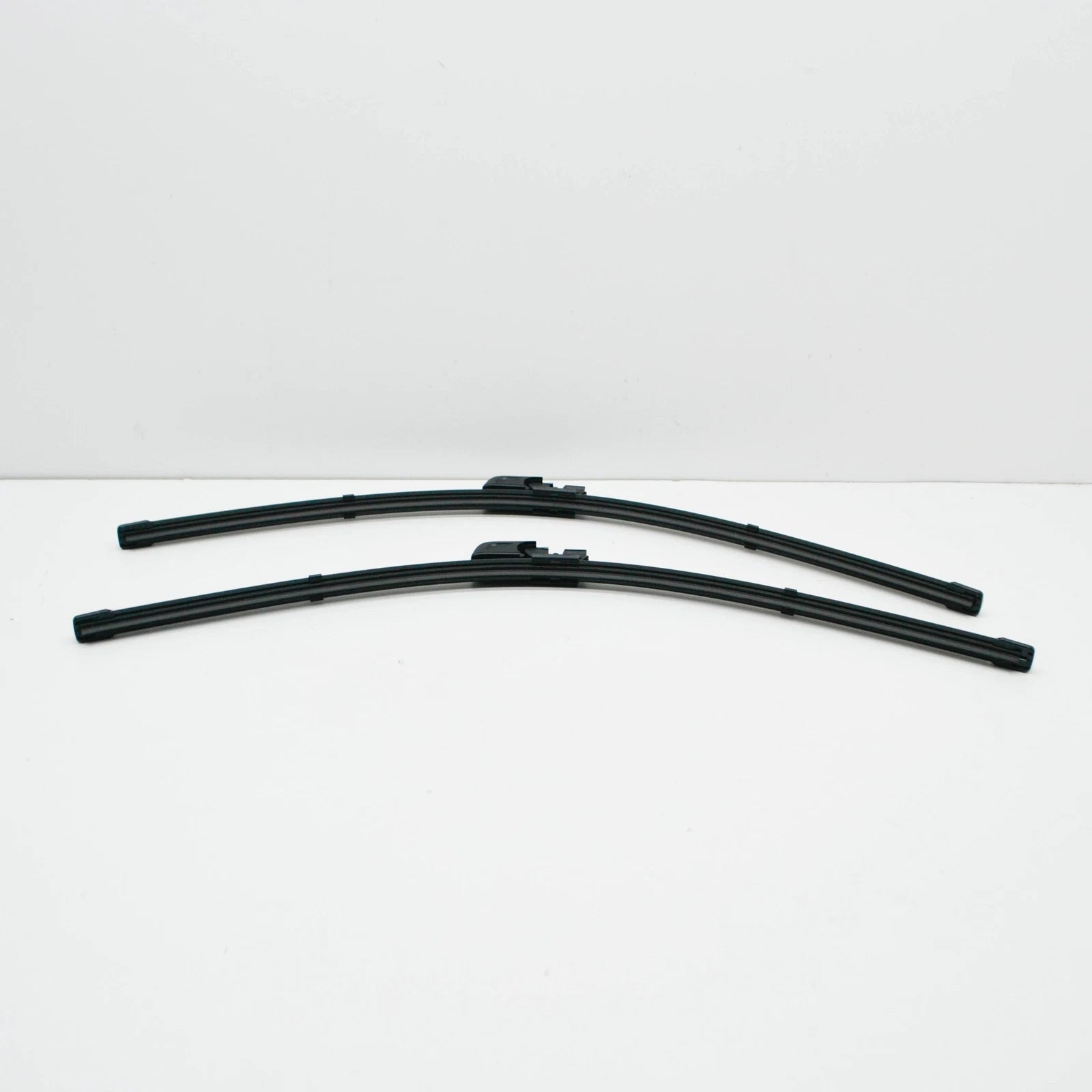 NEW AUDI A8 4E FRONT WINDSCREEN WIPER BLADES SET AERO LHD 4E0998002