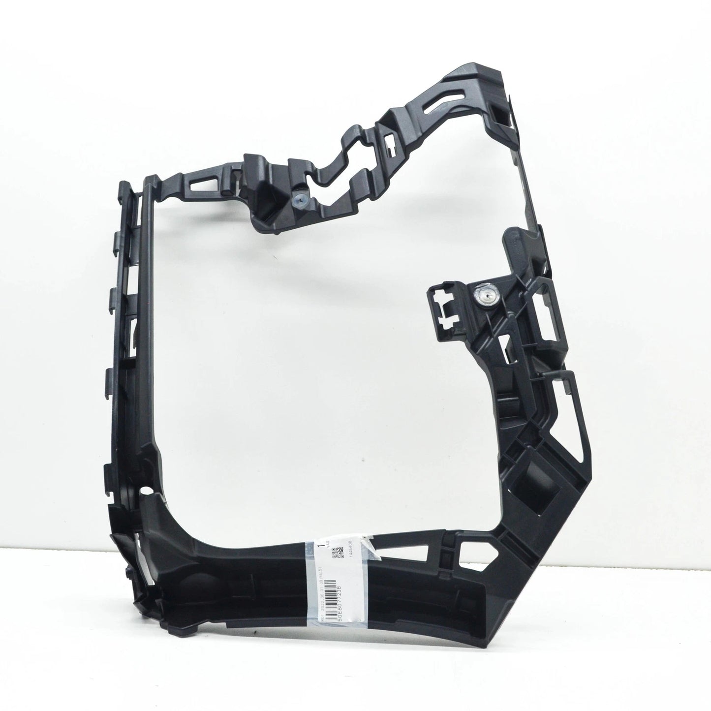 NEW VOLKSWAGEN GOLF MK7 5G FRONT LEFT BUMPER BRACKET 5GE807723B ORIGINAL