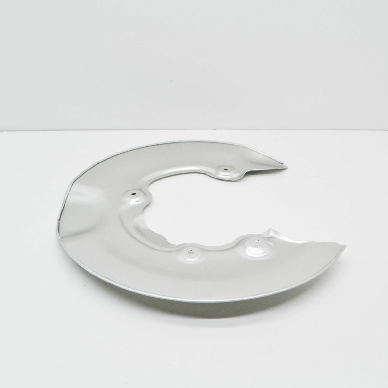 NEW BMW 3 G20 REAR RIGHT BRAKE DISC PROTECTION 34206871342 6871342 ORIGINAL