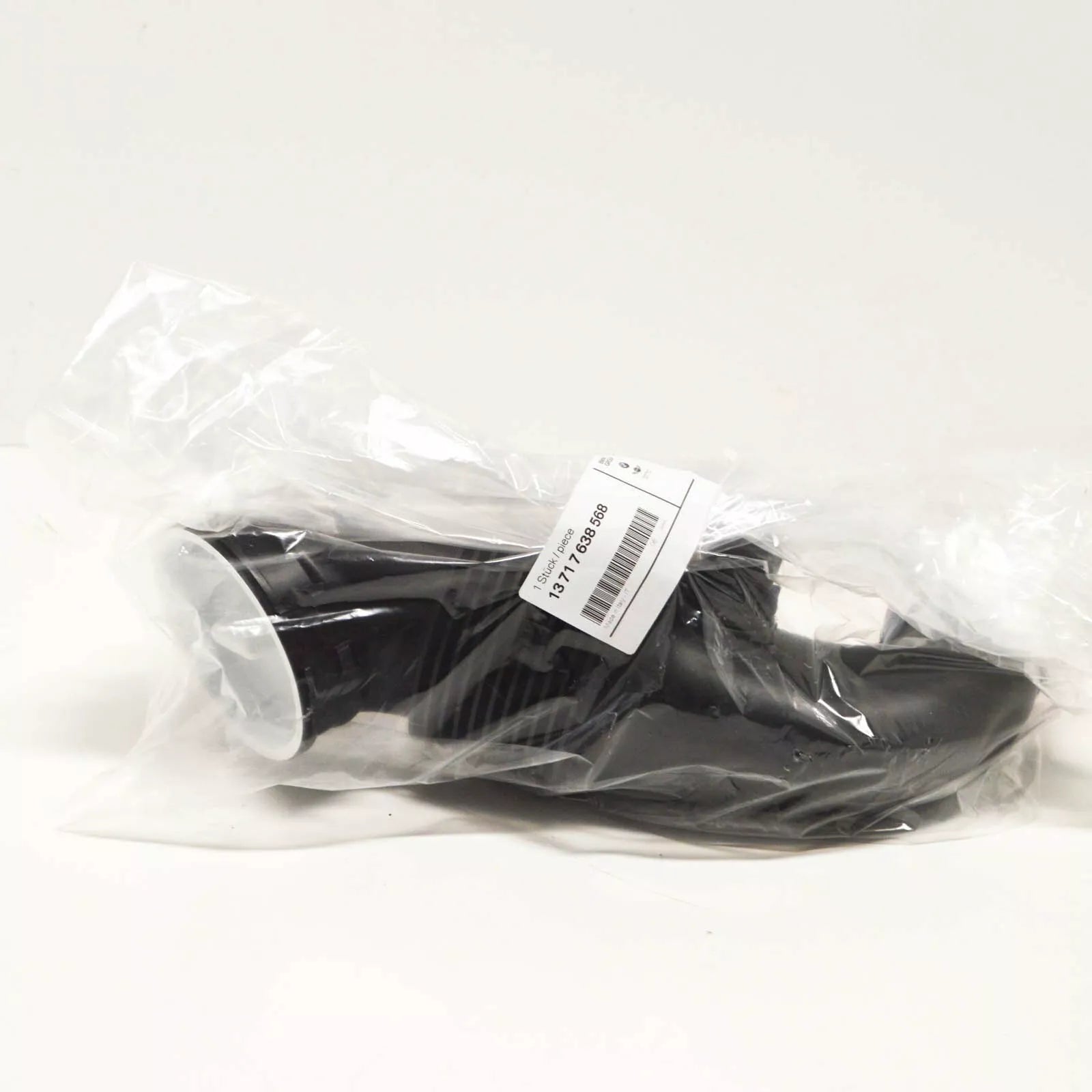 NEW BMW X5 F15 F85 RIGHT AIR INTAKE BOOT PIPE 13717638568 ORIGINAL